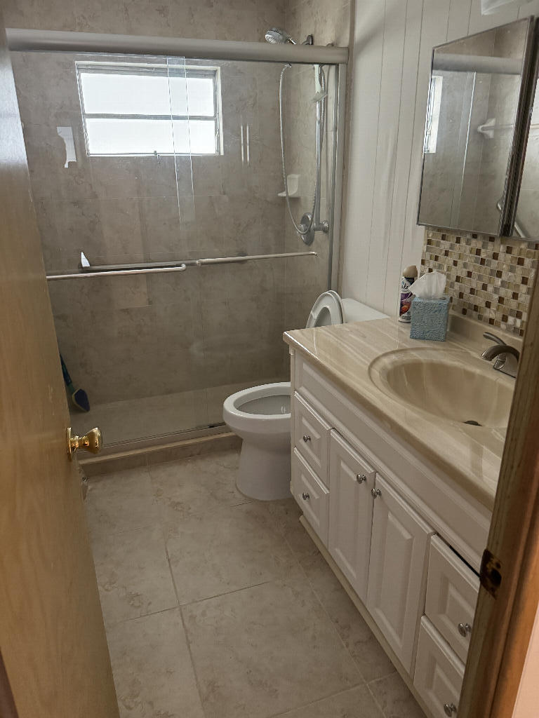 13827 S Indian River Drive 40 Property Photo 10