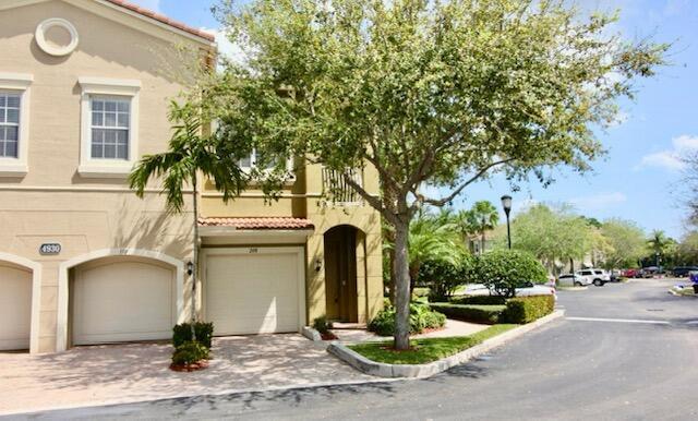 4930 Bonsai Circle 208 Property Photo 18