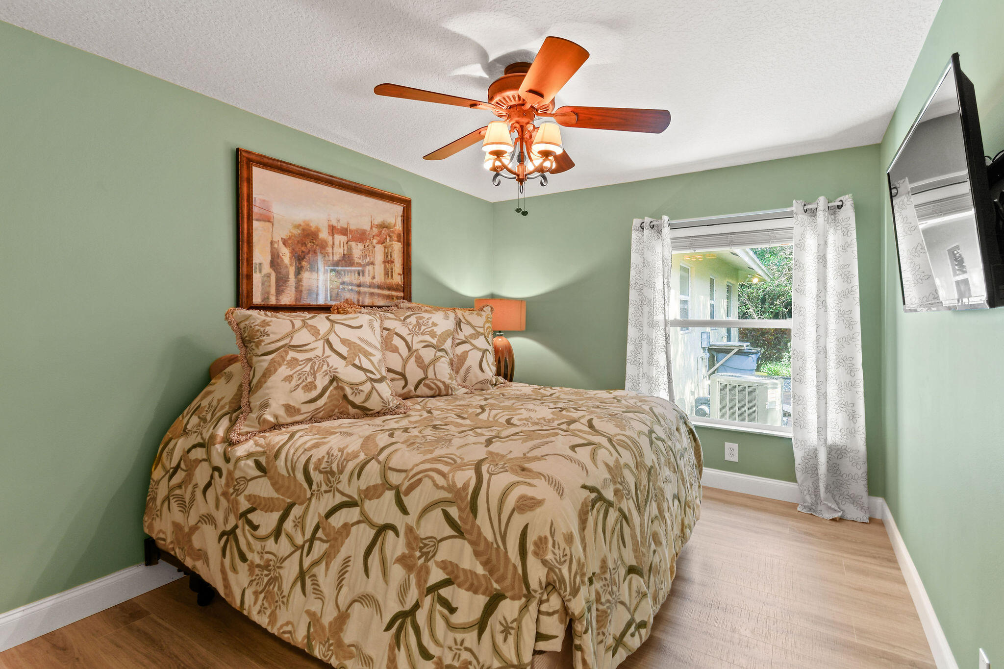 17861 Winterhawk Trail Property Photo 19