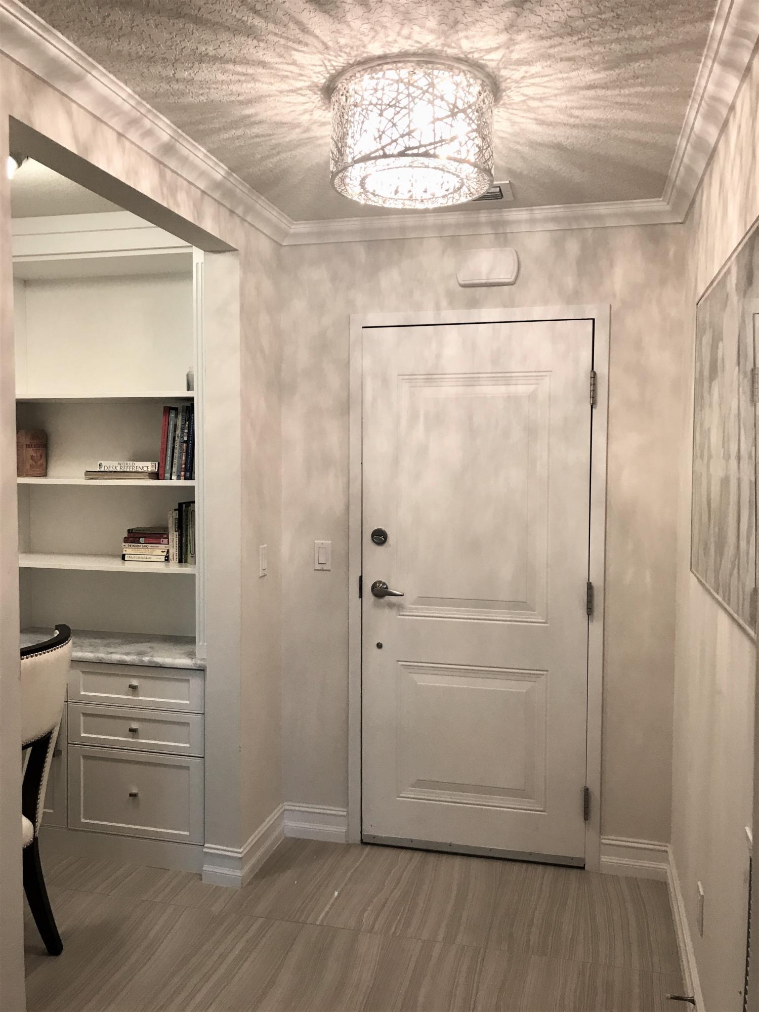 431 Bay Colony Drive N Property Photo 2