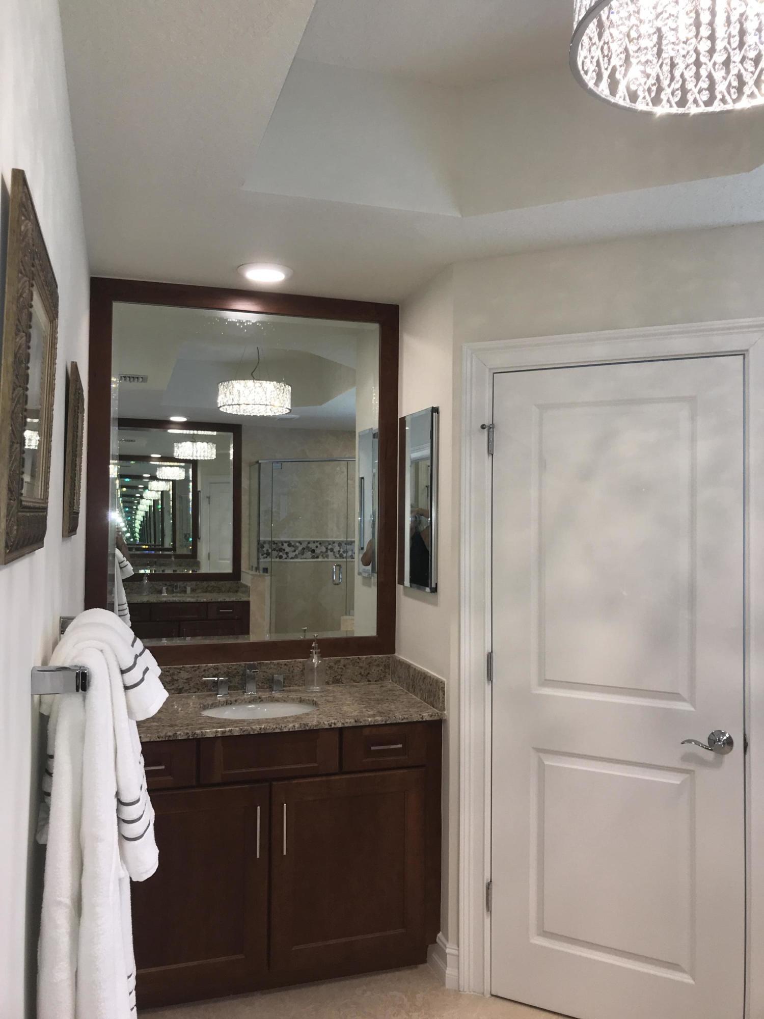 431 Bay Colony Drive N Property Photo 20