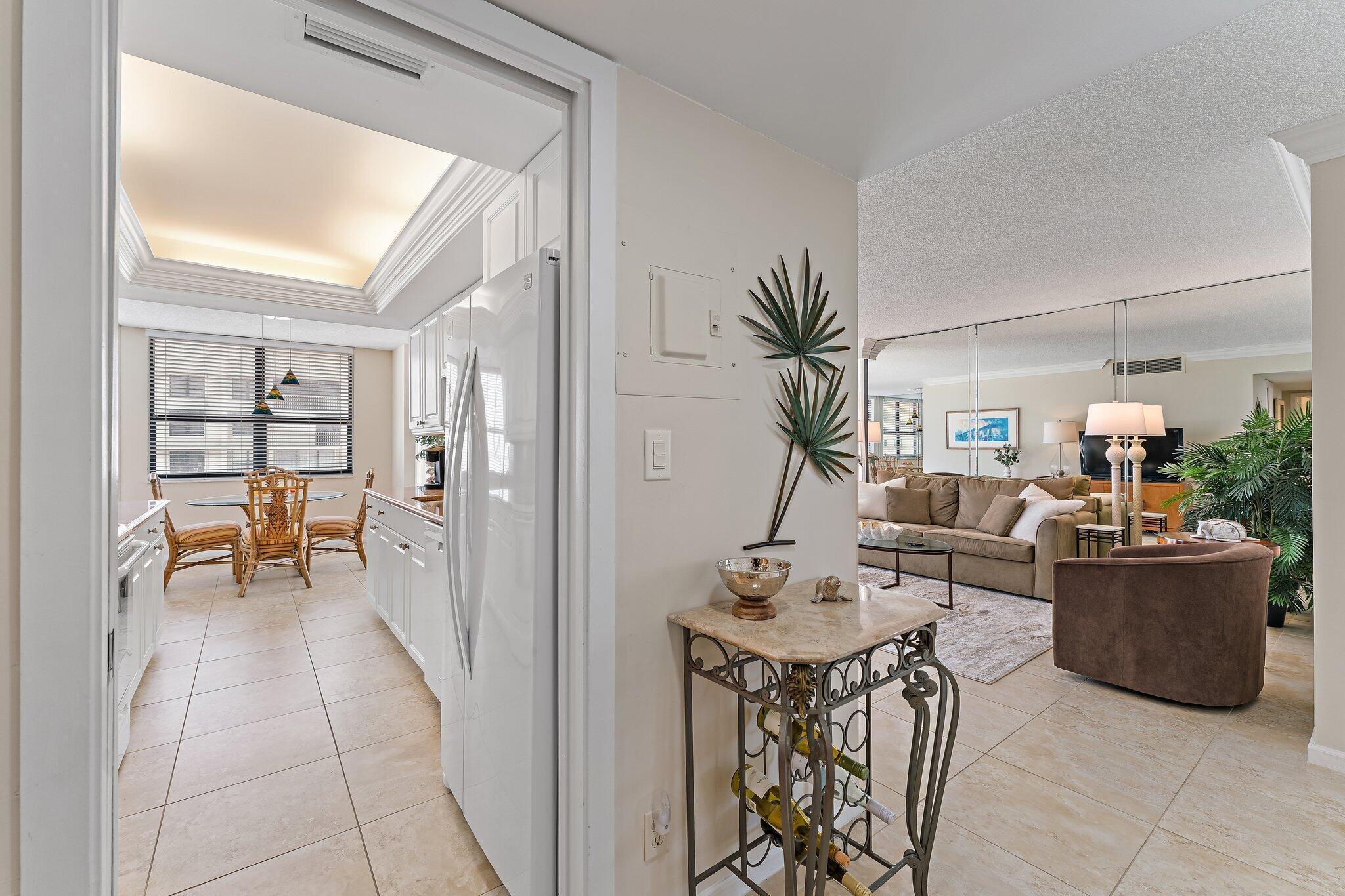 5480 N Ocean Drive B6b Property Photo 4