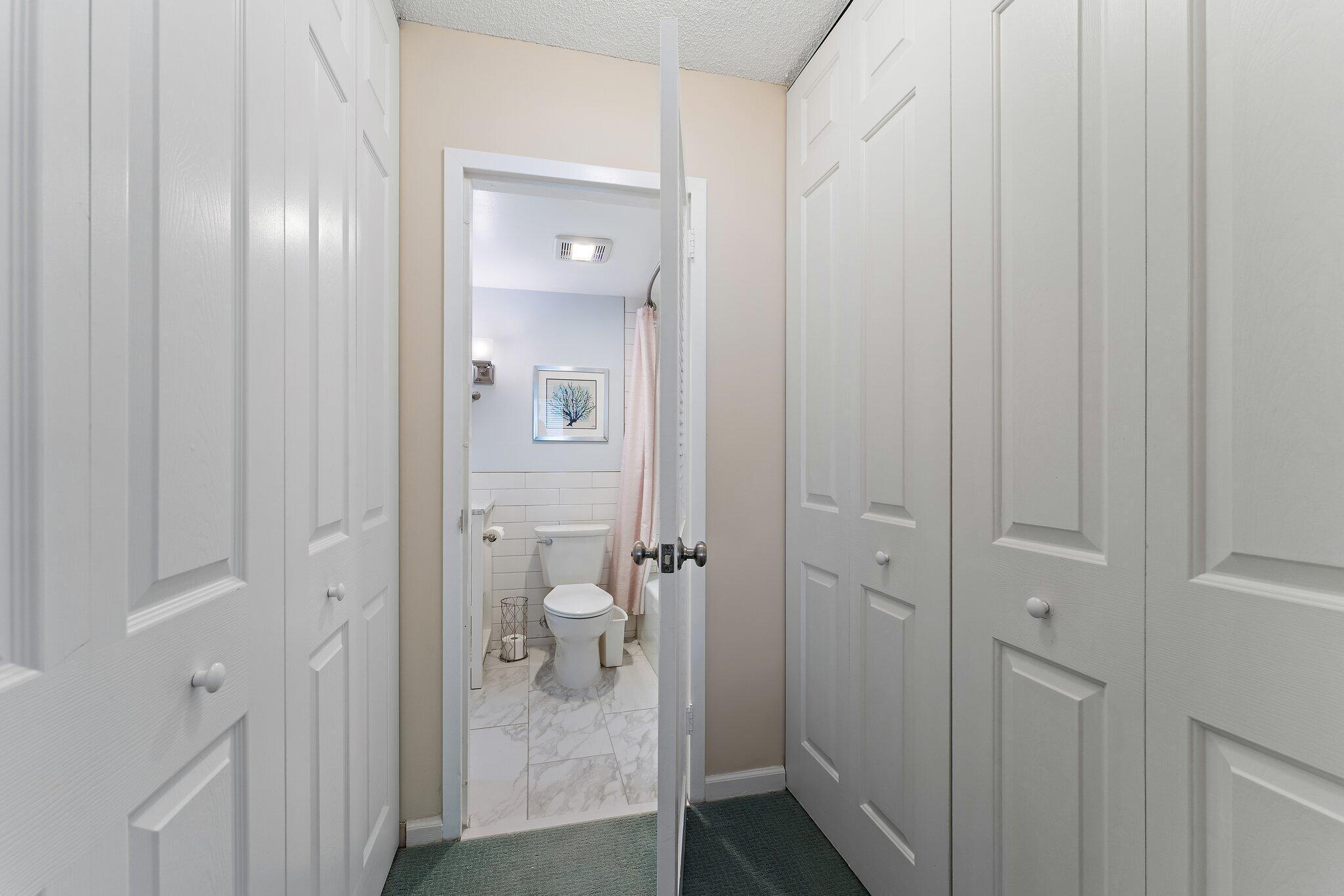 5480 N Ocean Drive B6b Property Photo 15