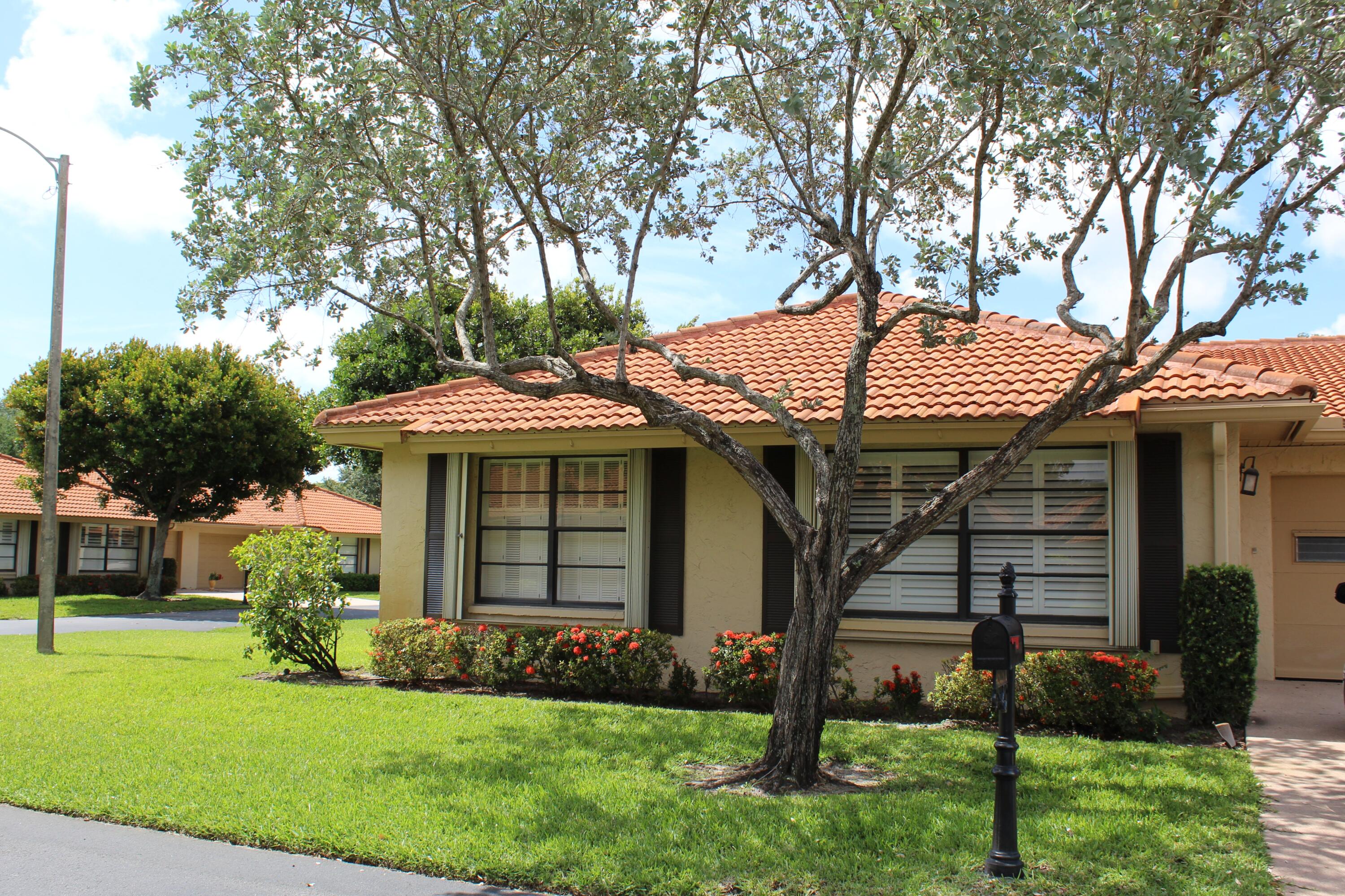 4525 Nutmeg Tree Lane A Property Photo 2