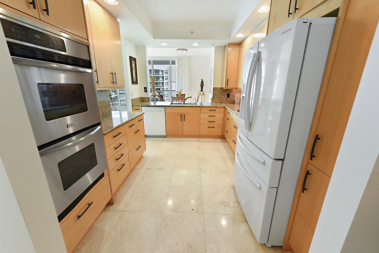 550 Se Mizner Boulevard B702 Property Photo 4