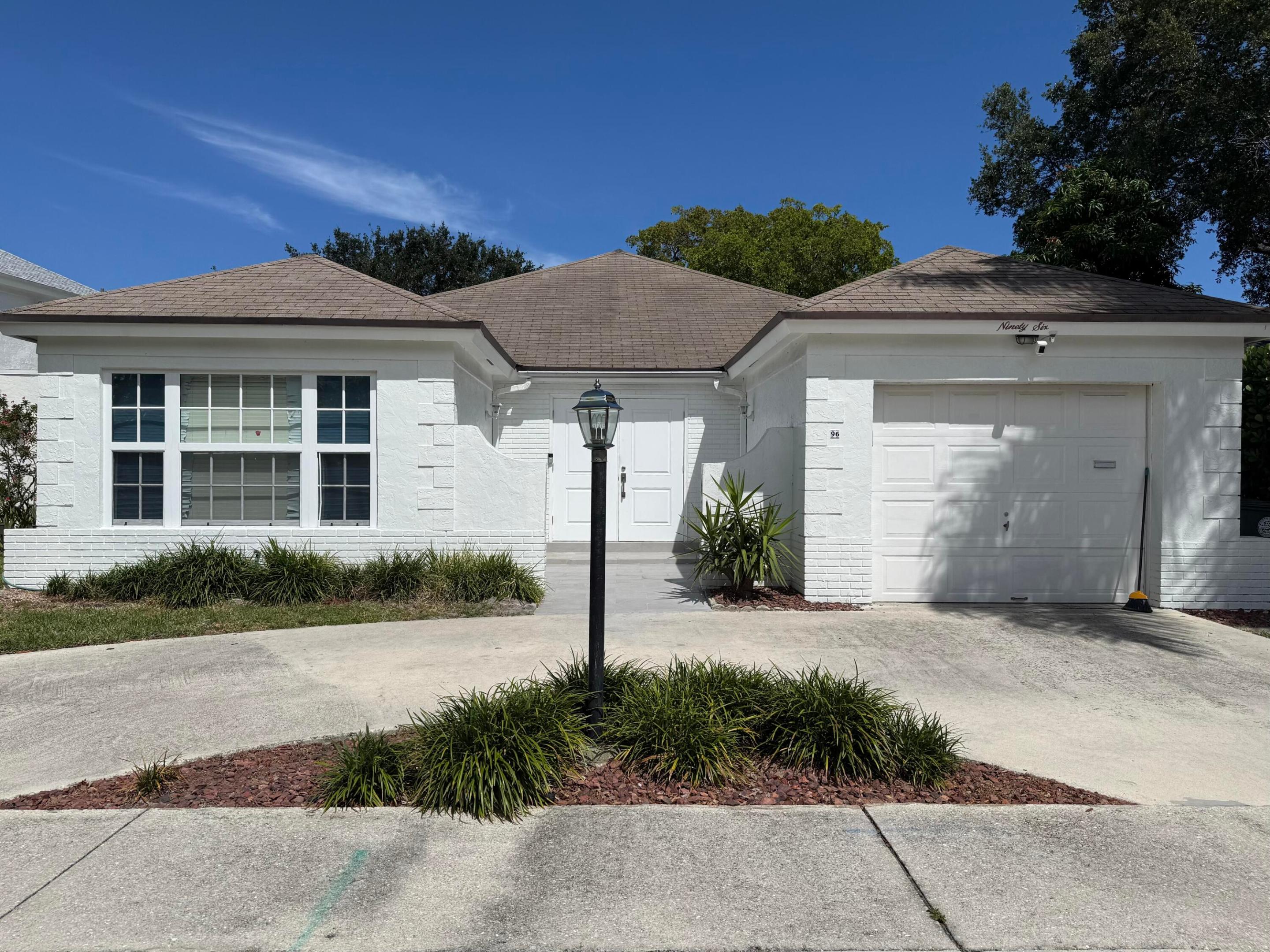 96 Del Rio Boulevard Property Photo 1