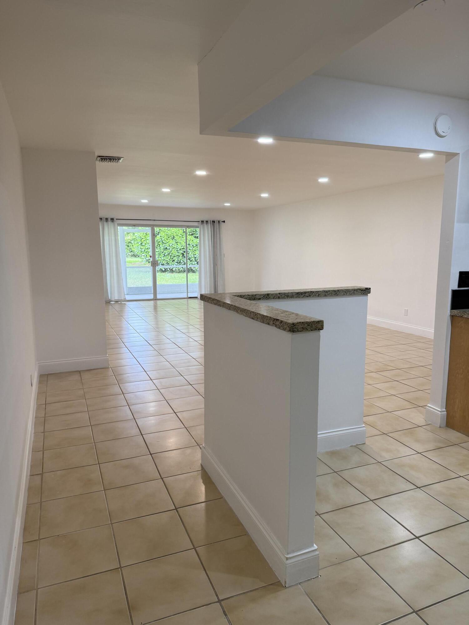 96 Del Rio Boulevard Property Photo 18