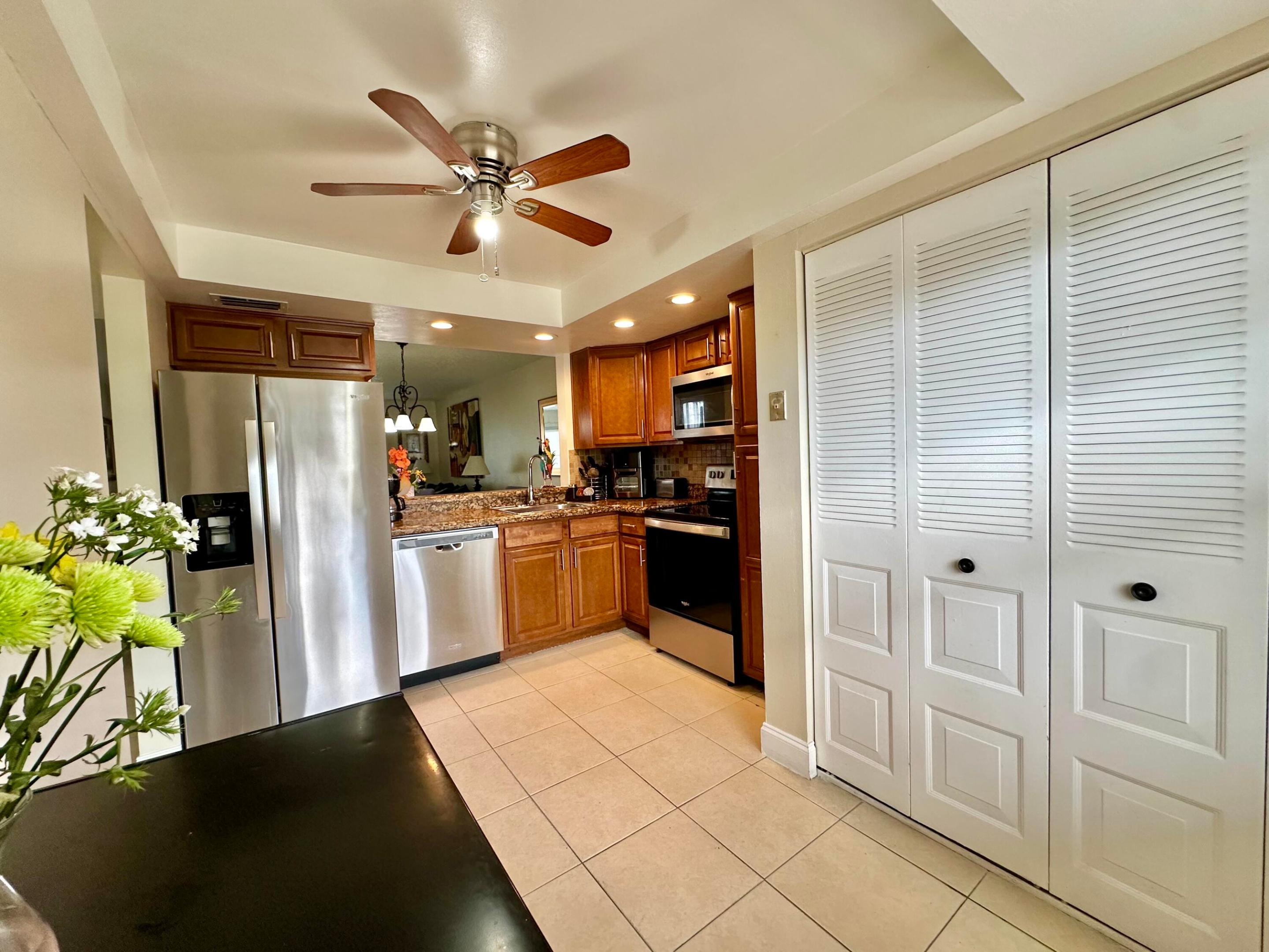 1650 Nw 80th Avenue Property Photo 3