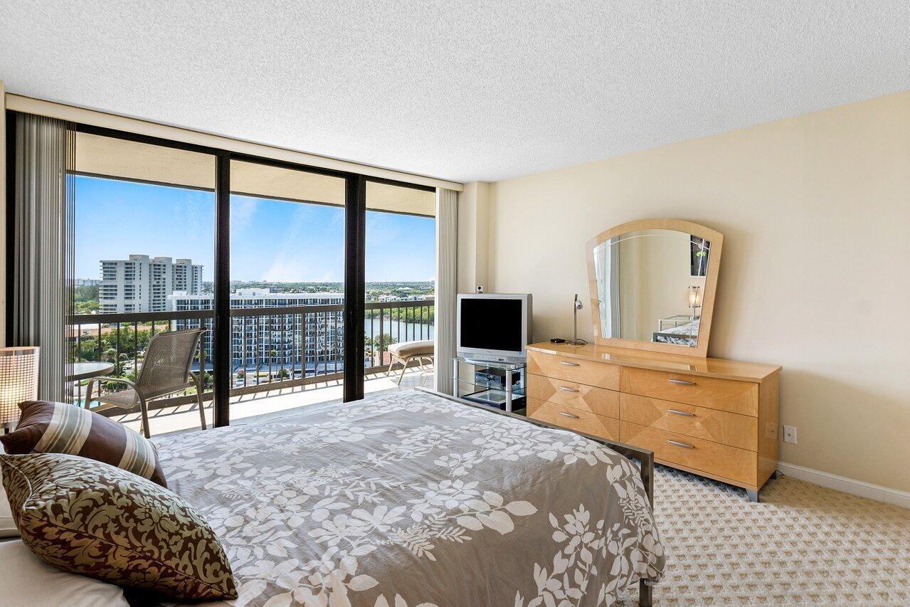 4740 S Ocean Boulevard 1515 Property Photo 15