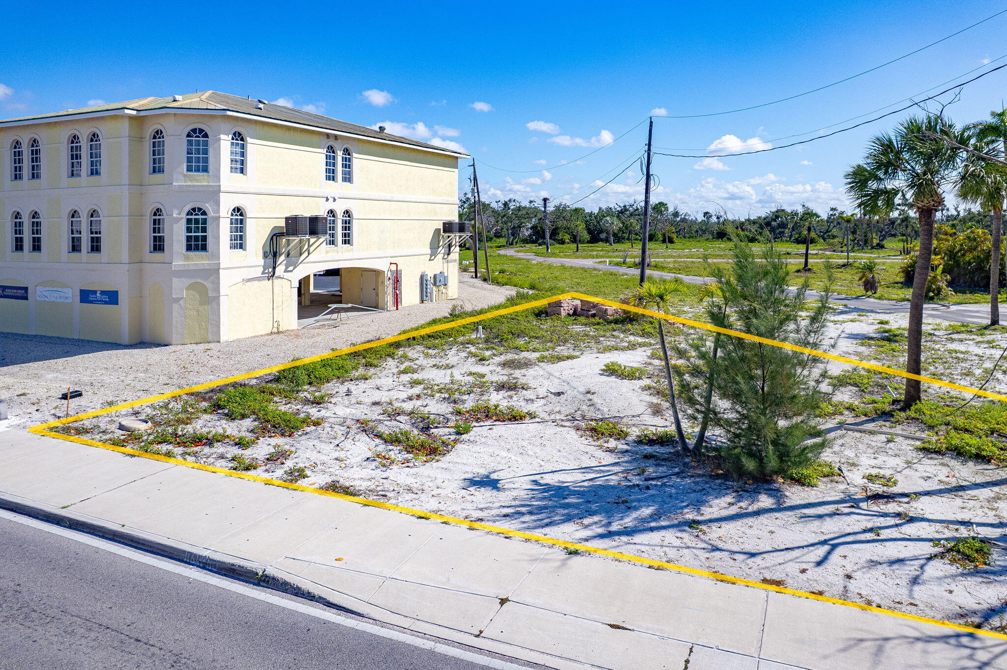 2915 Estero Boulevard Property Photo 13