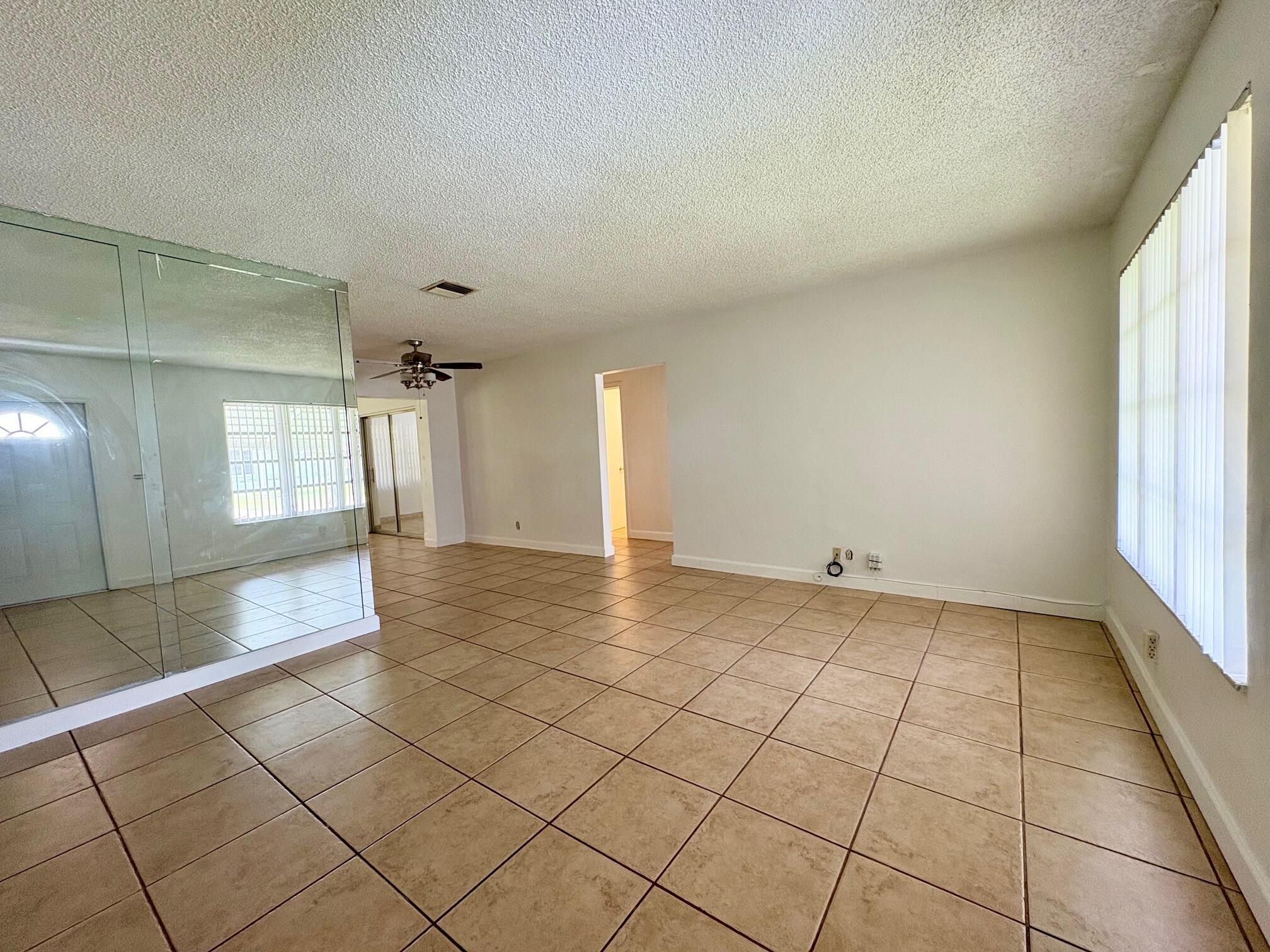 4603 Nw 49th Street Property Photo 5