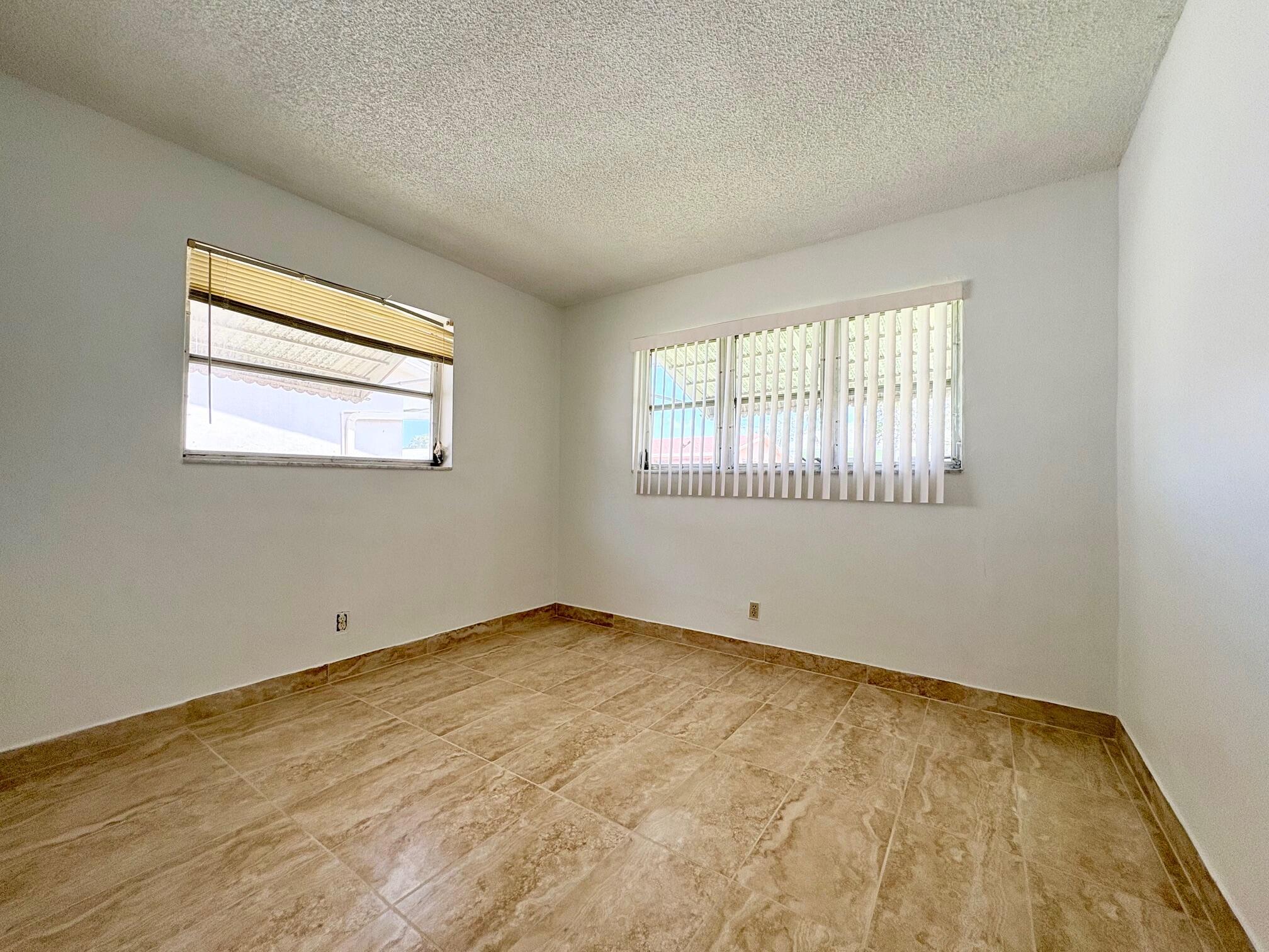 4603 Nw 49th Street Property Photo 17