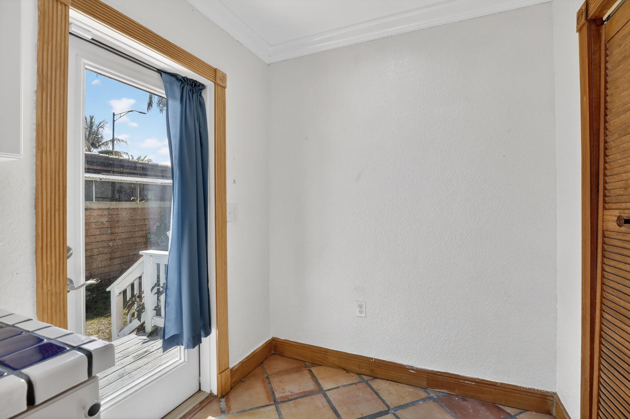 742 Hollywood Boulevard Property Photo 14