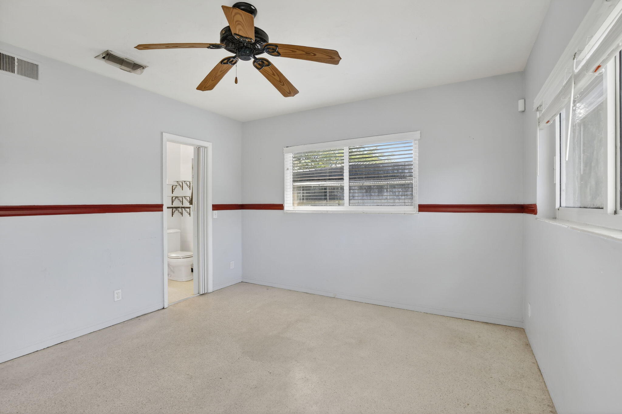 742 Hollywood Boulevard Property Photo 17