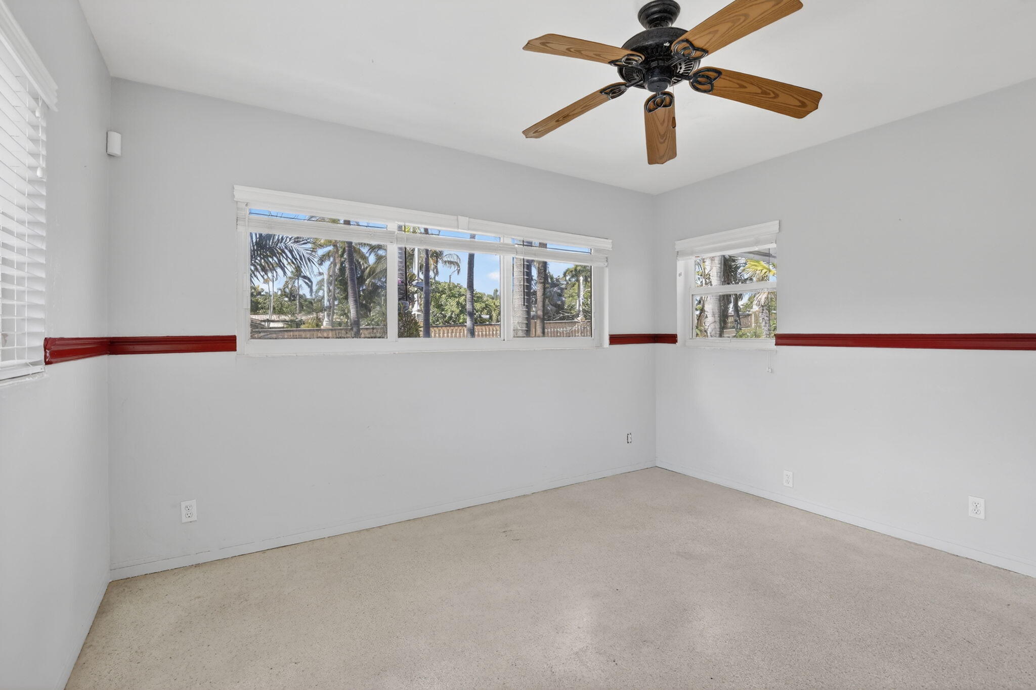 742 Hollywood Boulevard Property Photo 19