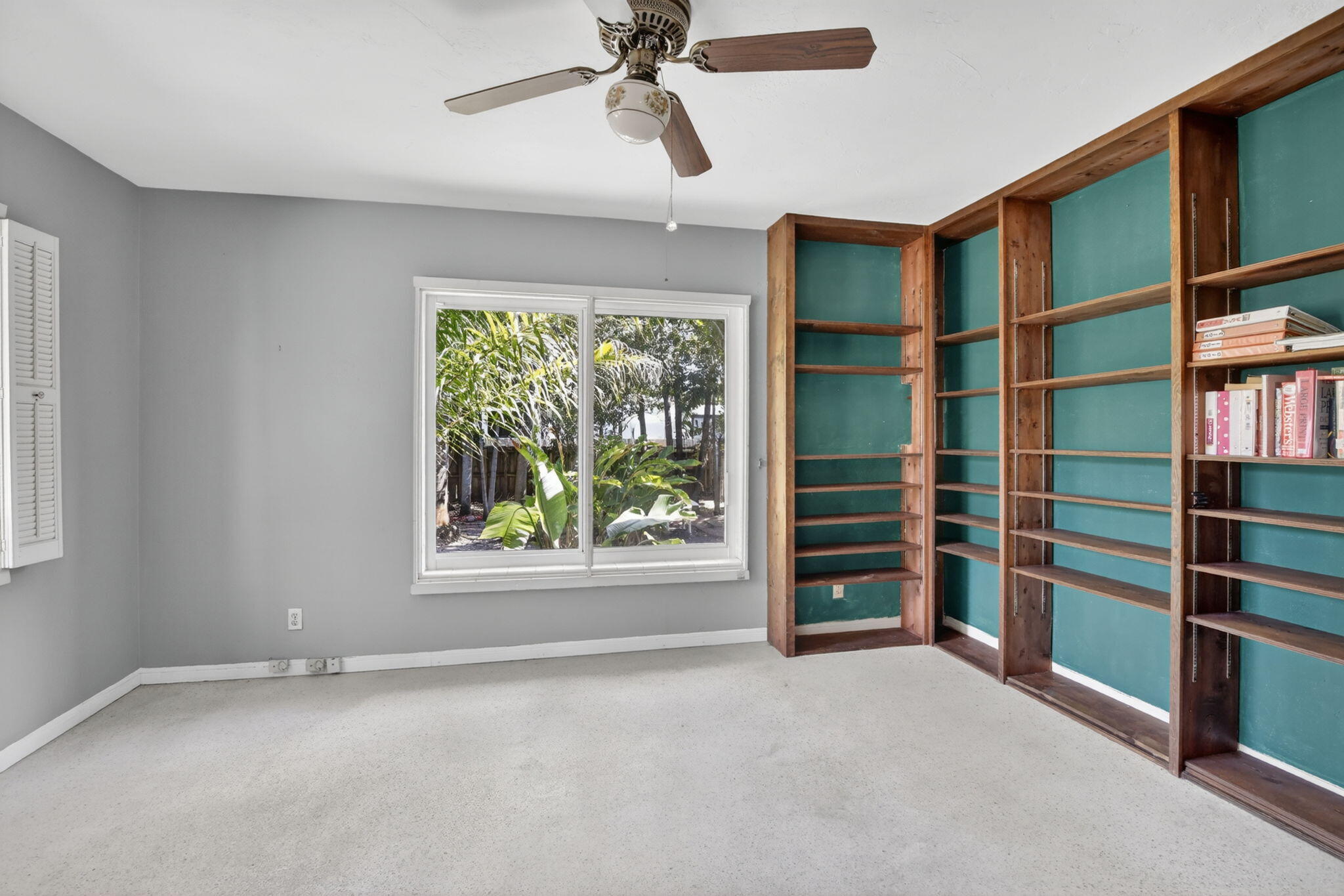 742 Hollywood Boulevard Property Photo 22