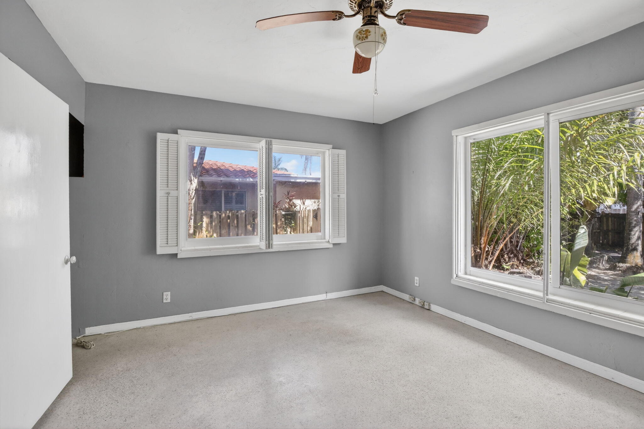 742 Hollywood Boulevard Property Photo 23