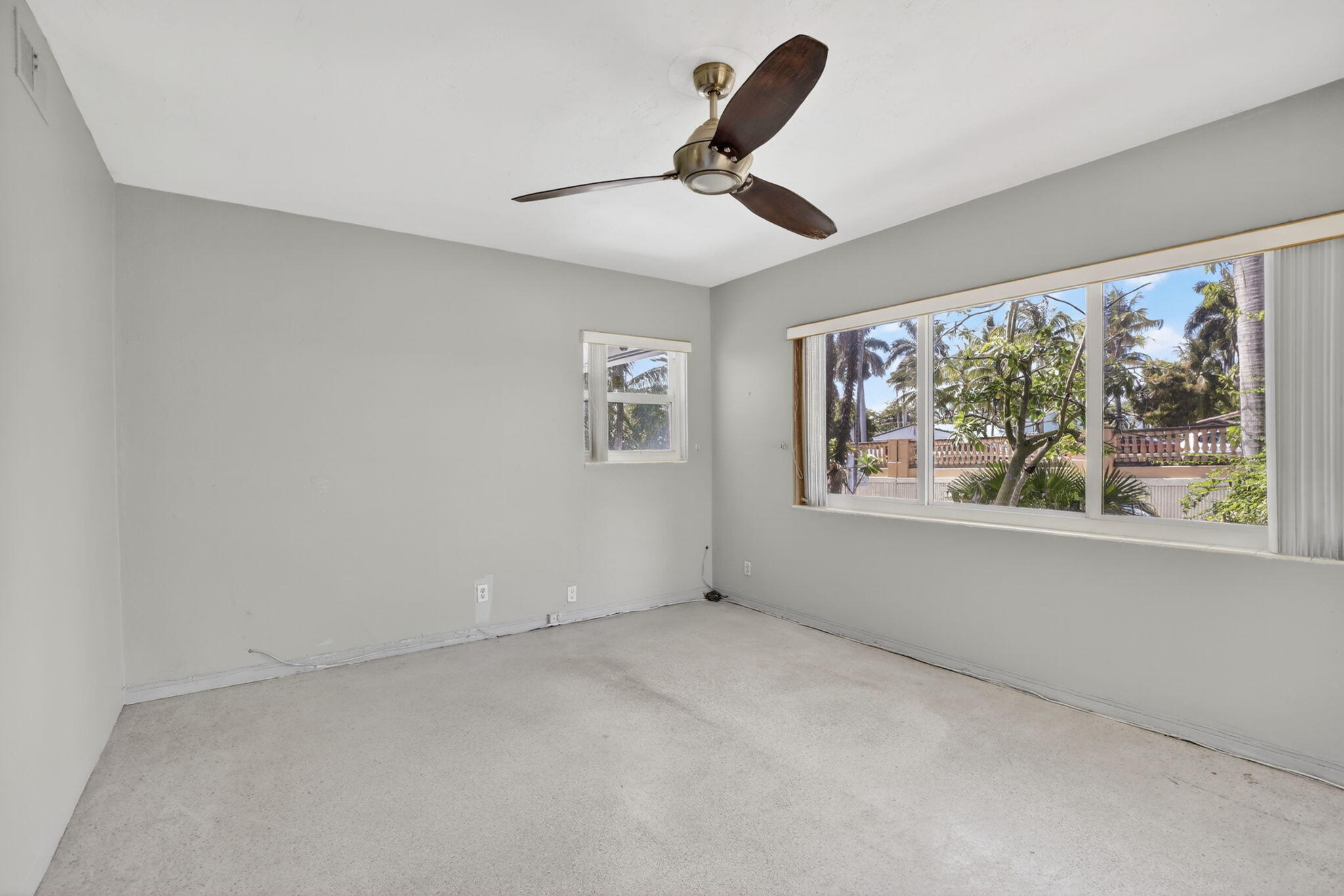 742 Hollywood Boulevard Property Photo 26