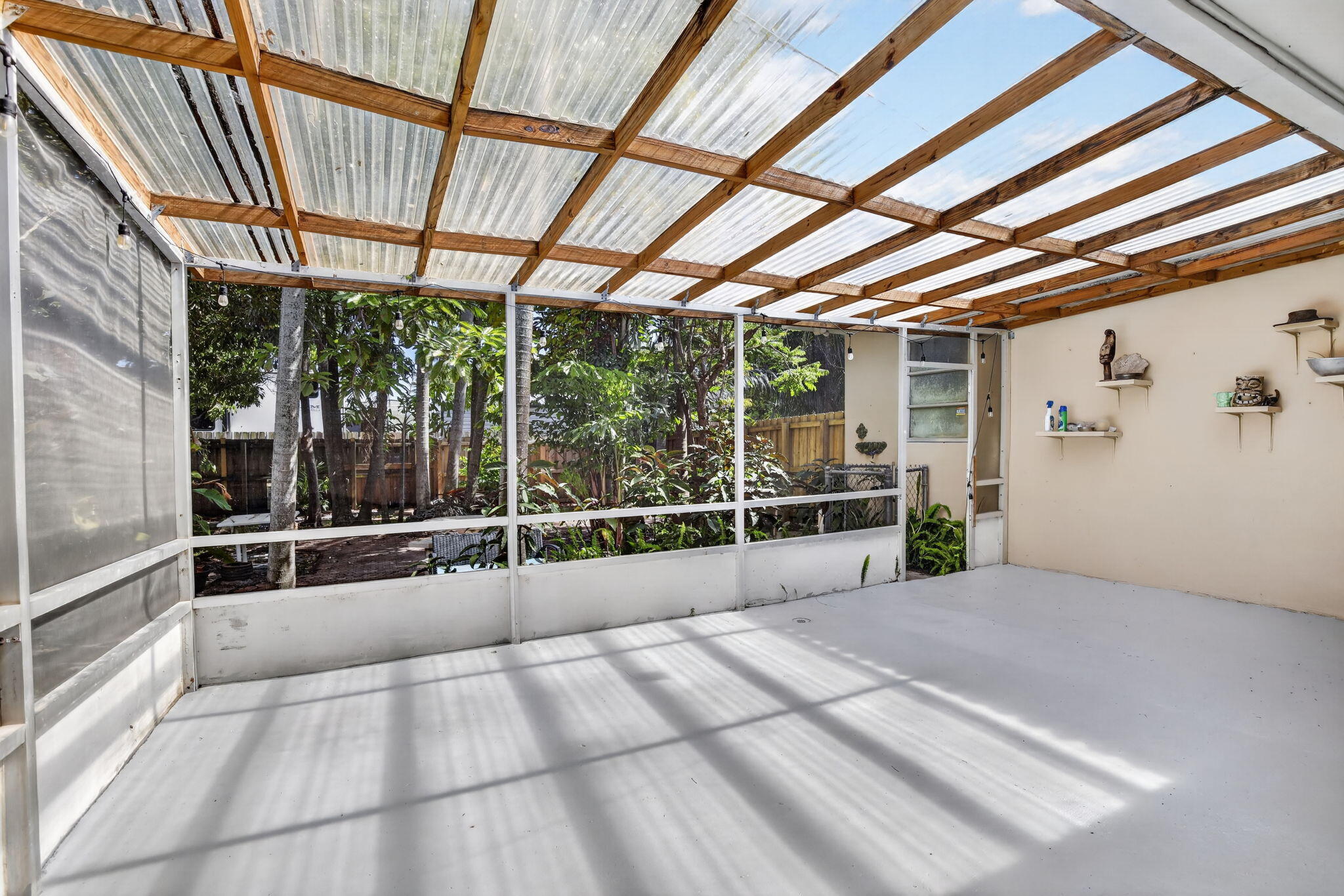 742 Hollywood Boulevard Property Photo 31