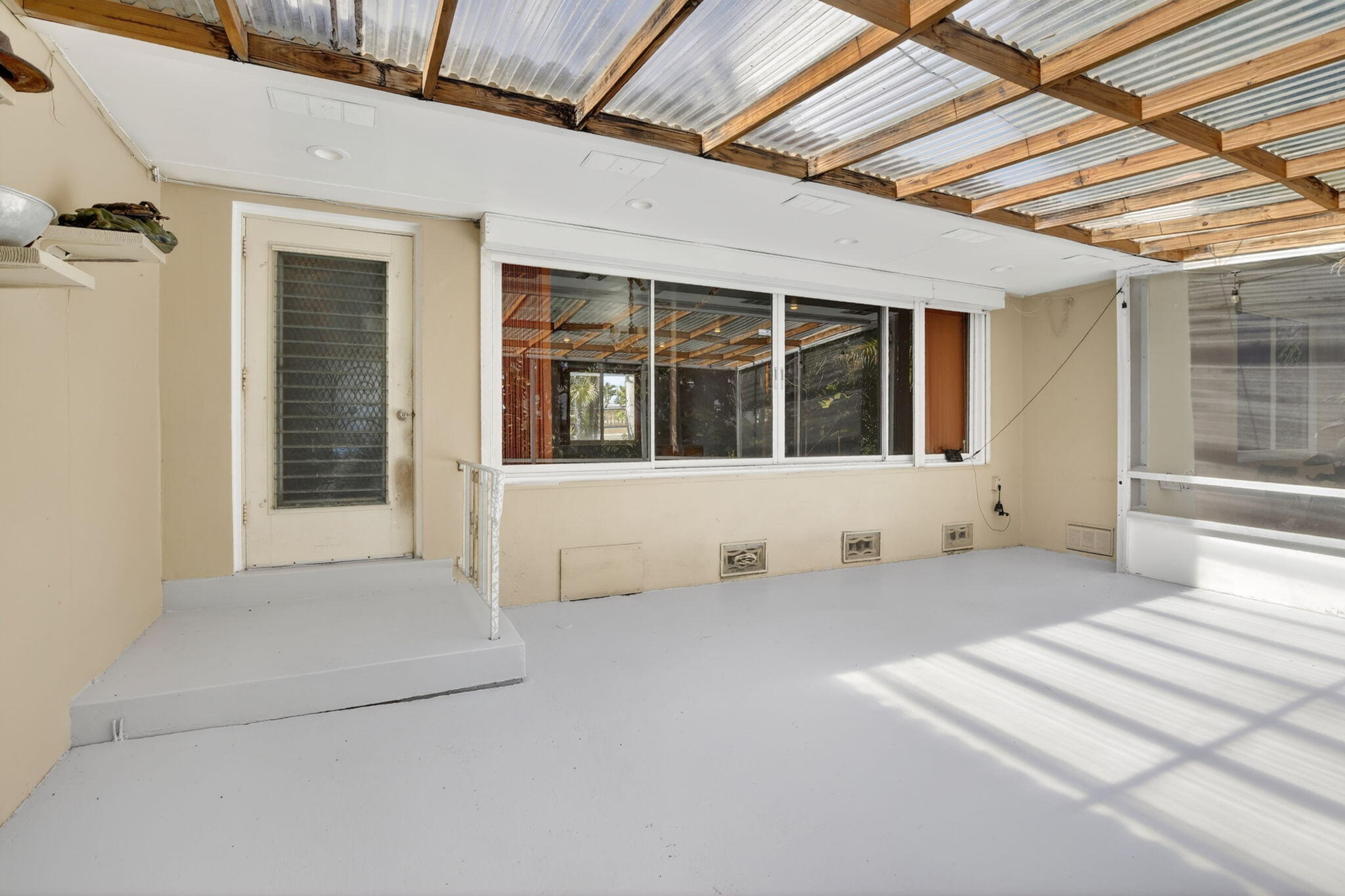 742 Hollywood Boulevard Property Photo 32