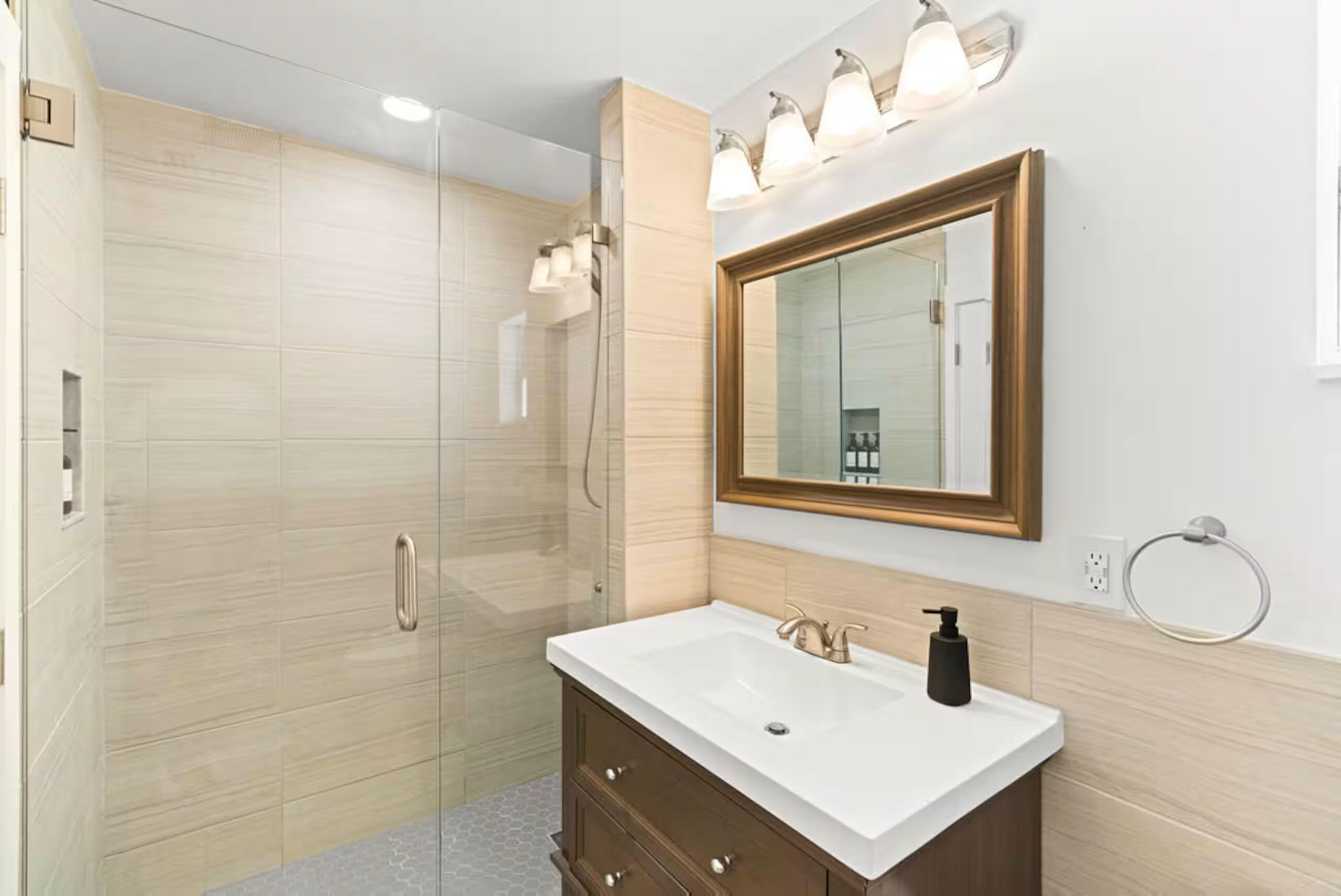 1216 Surf Road Property Photo 22