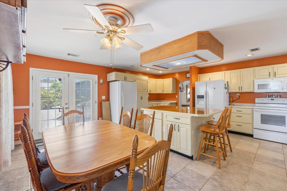 1735 40th Avenue Property Photo 9
