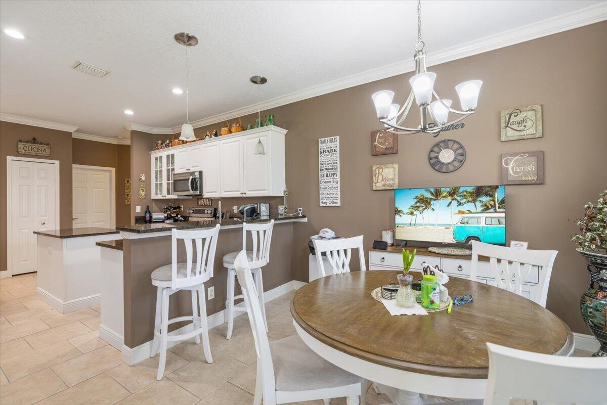 5828 Pine Ridge Circle Property Photo 15