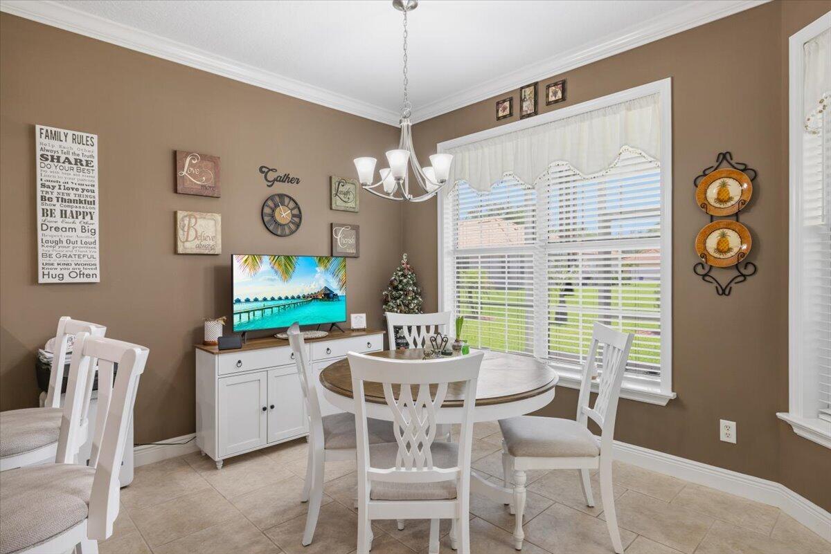 5828 Pine Ridge Circle Property Photo 17