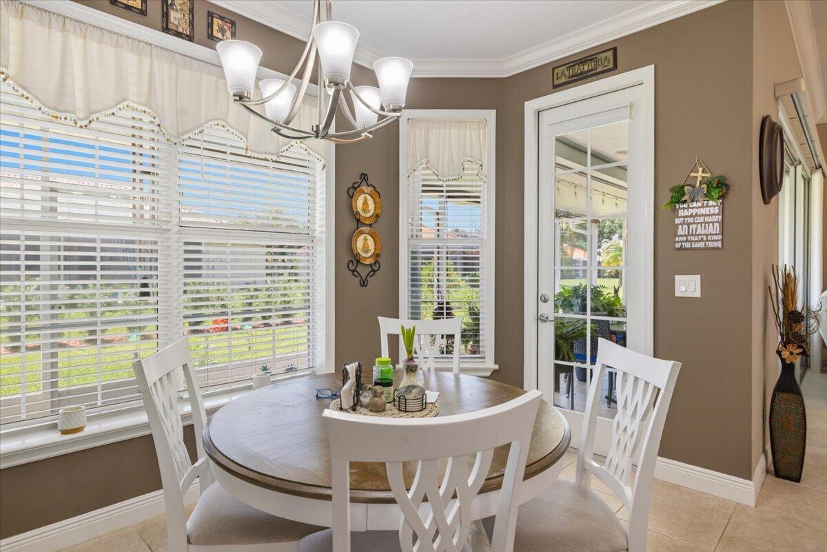 5828 Pine Ridge Circle Property Photo 18