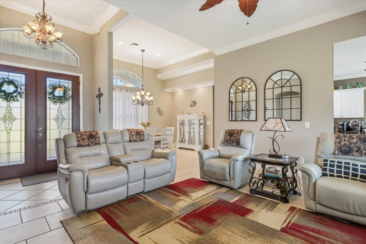 5828 Pine Ridge Circle Property Photo 20