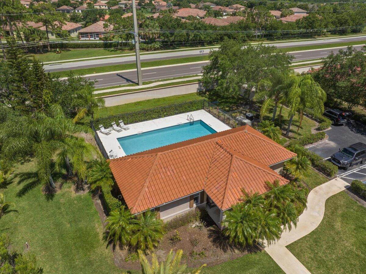 5828 Pine Ridge Circle Property Photo 39