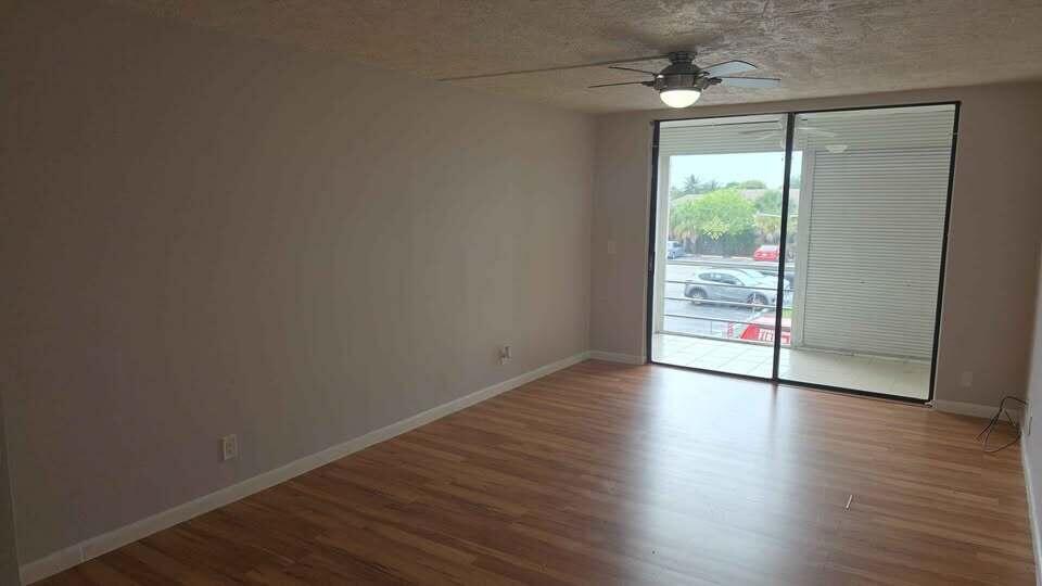 2851 Somerset Drive 208 Property Photo 7