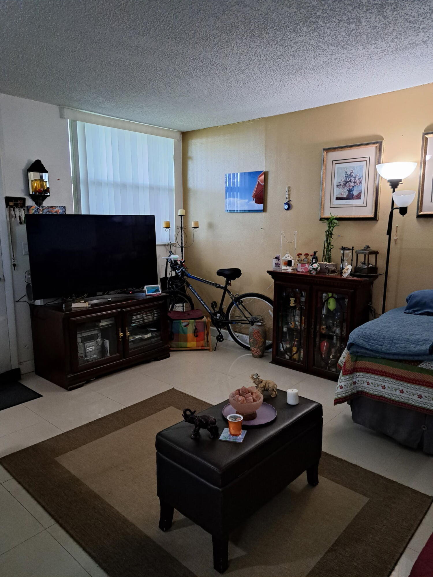 1801 S Treasure Drive Property Photo 9