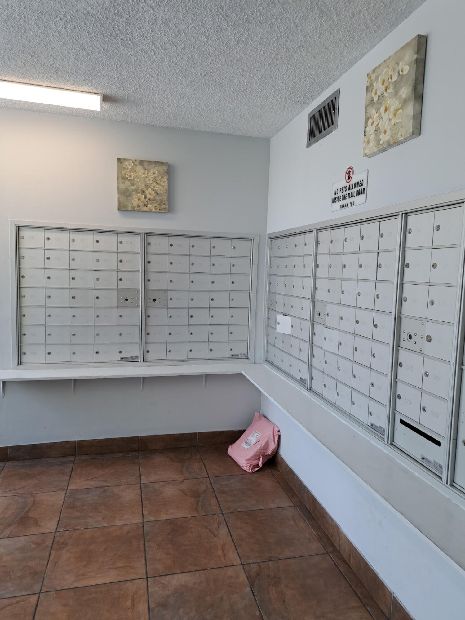 1801 S Treasure Drive Property Photo 16