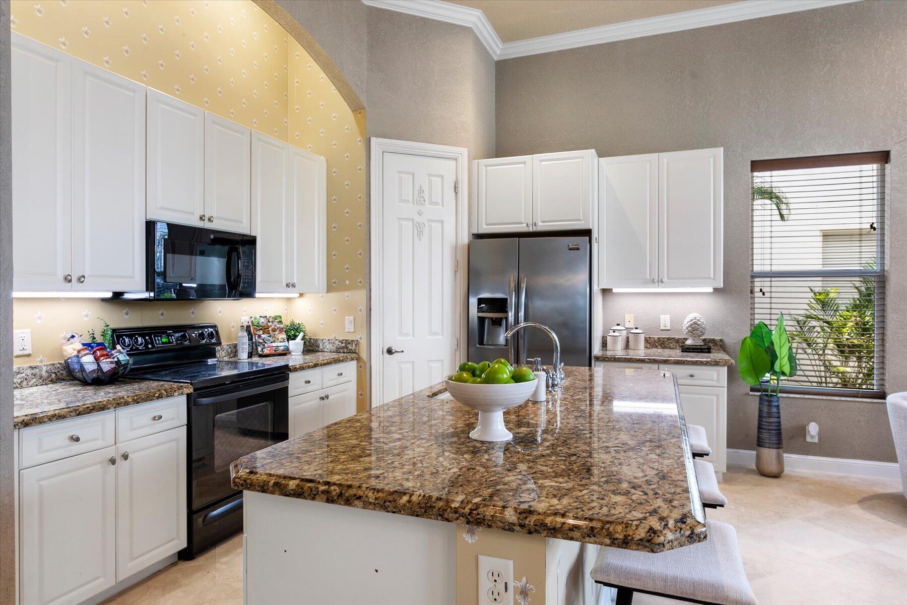 6059 Bither Way Property Photo 2