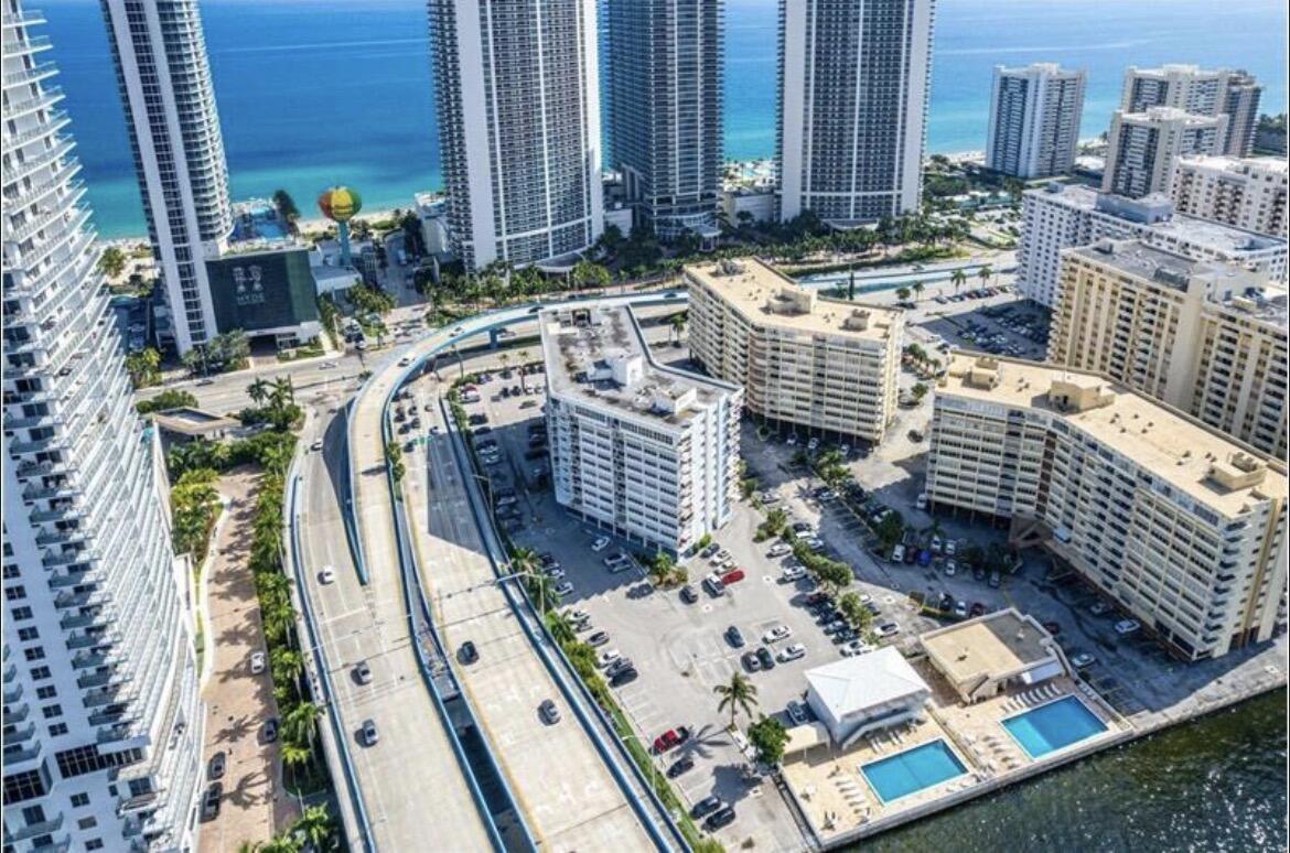 1801 S Ocean Drive 633 Property Photo 11