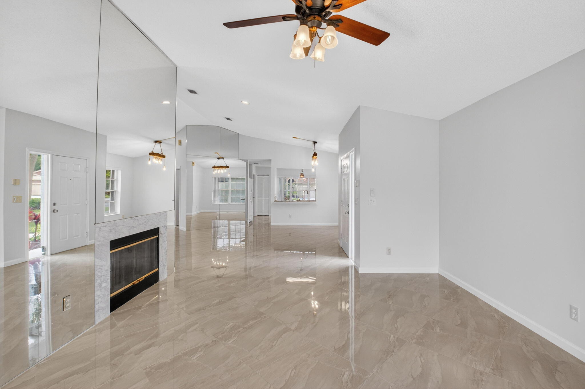 6413 Lansdowne Circle Property Photo 10