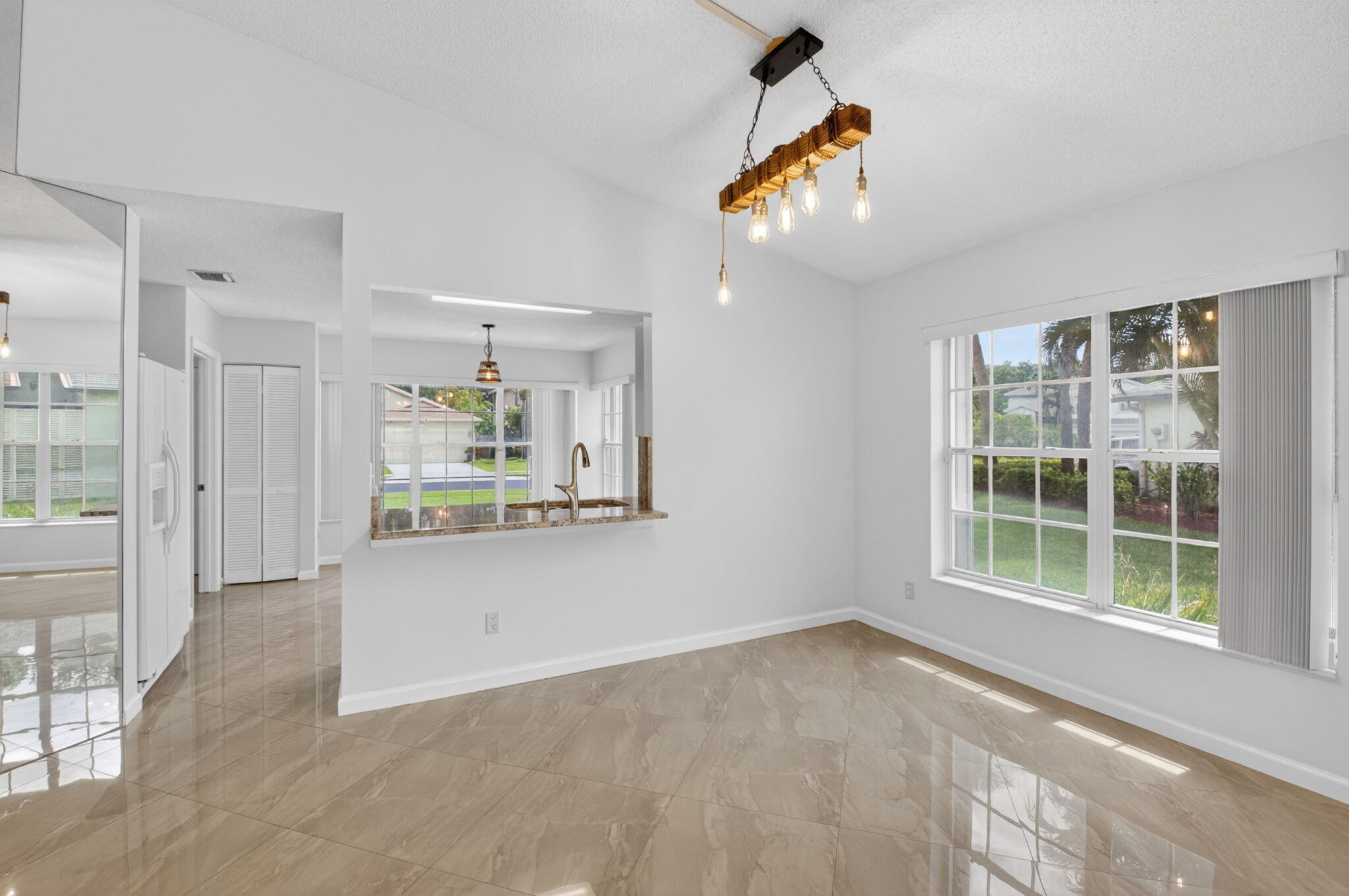6413 Lansdowne Circle Property Photo 17