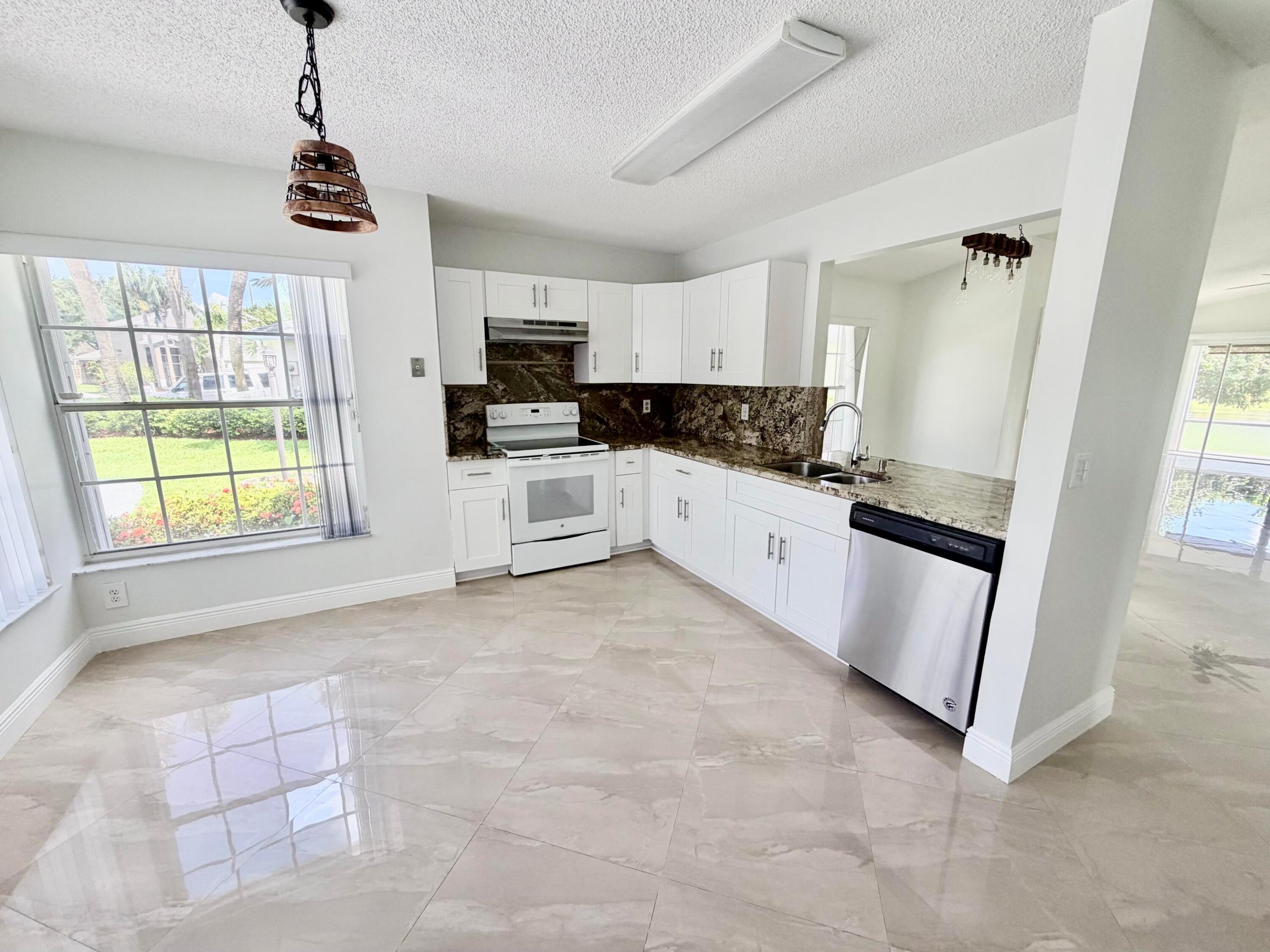 6413 Lansdowne Circle Property Photo 19