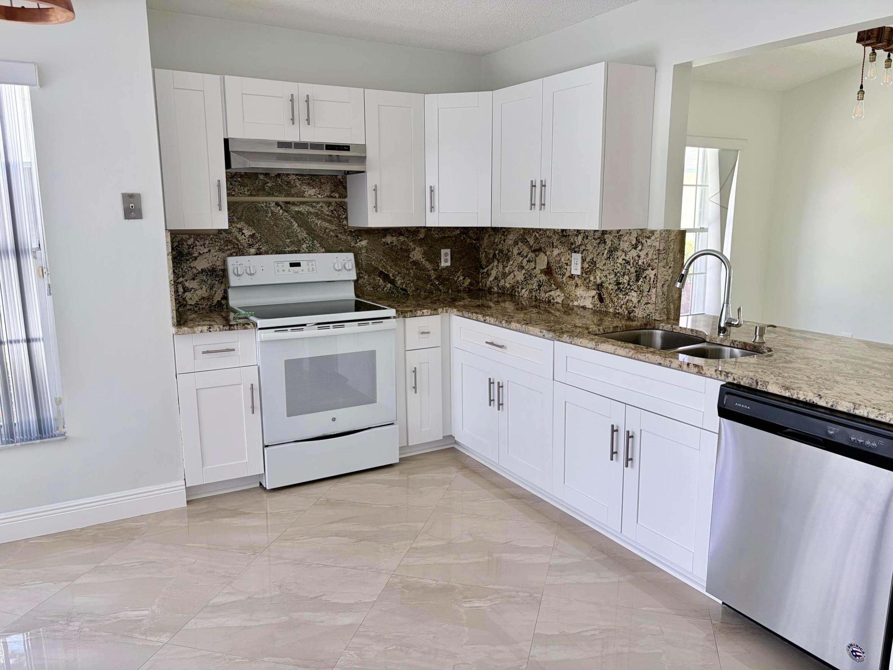 6413 Lansdowne Circle Property Photo 21