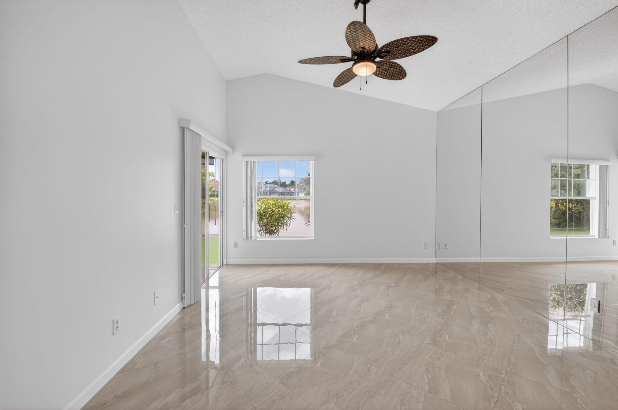 6413 Lansdowne Circle Property Photo 28
