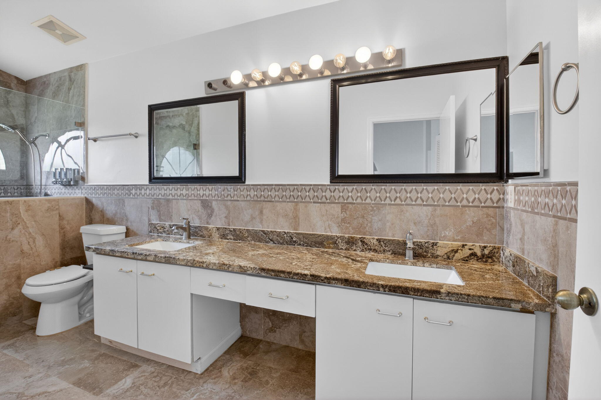6413 Lansdowne Circle Property Photo 32