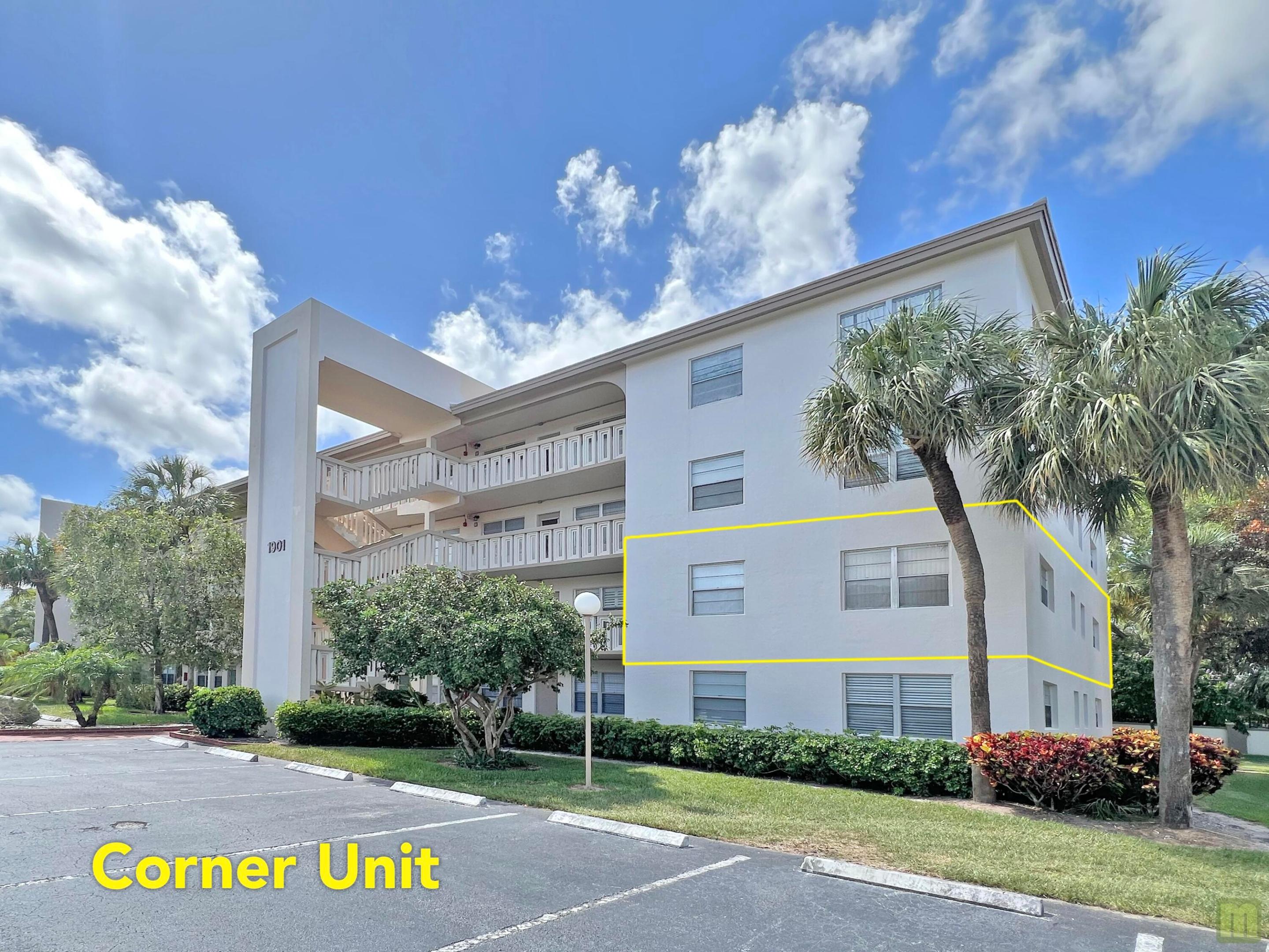 1901 Bermuda Circle M2 Property Photo 2