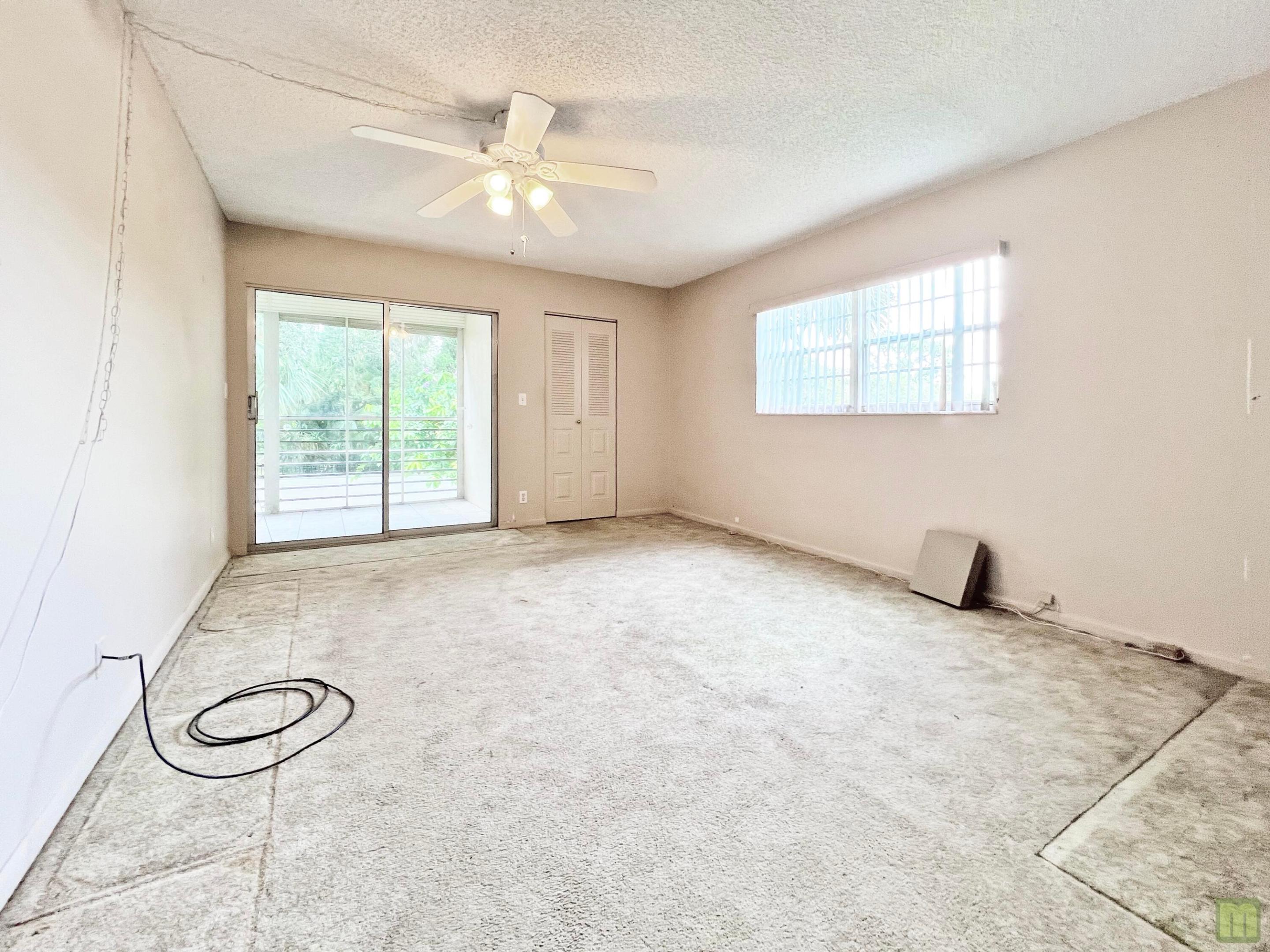 1901 Bermuda Circle M2 Property Photo 18