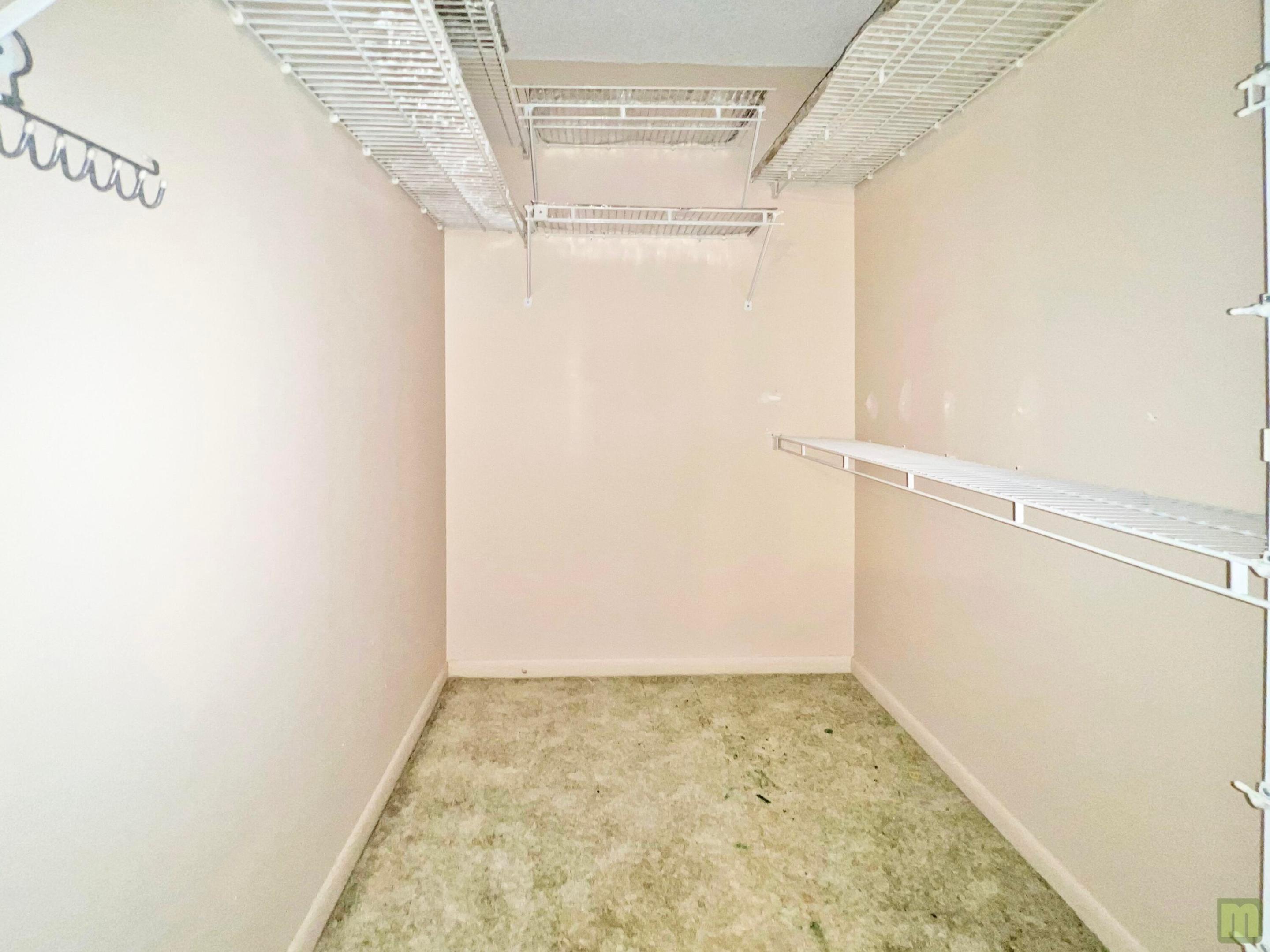 1901 Bermuda Circle M2 Property Photo 22