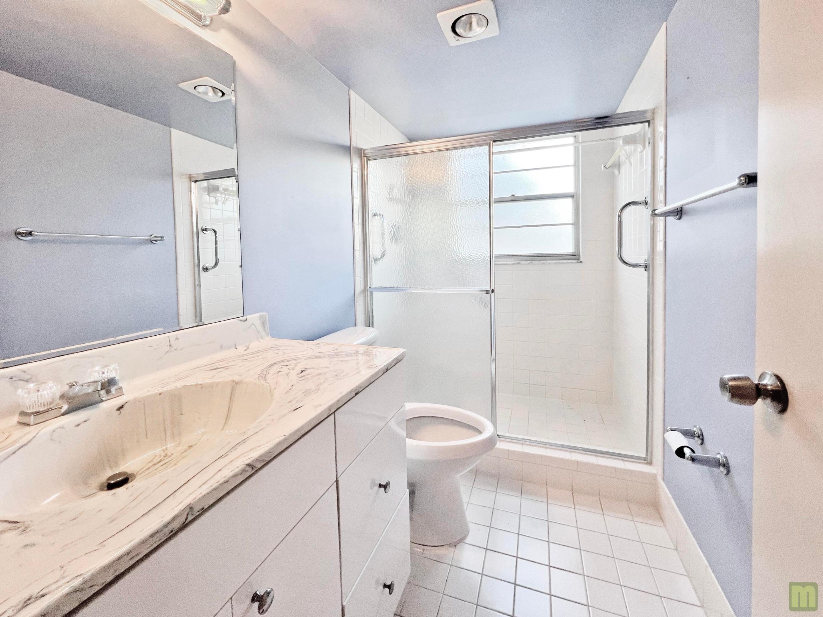 1901 Bermuda Circle M2 Property Photo 30