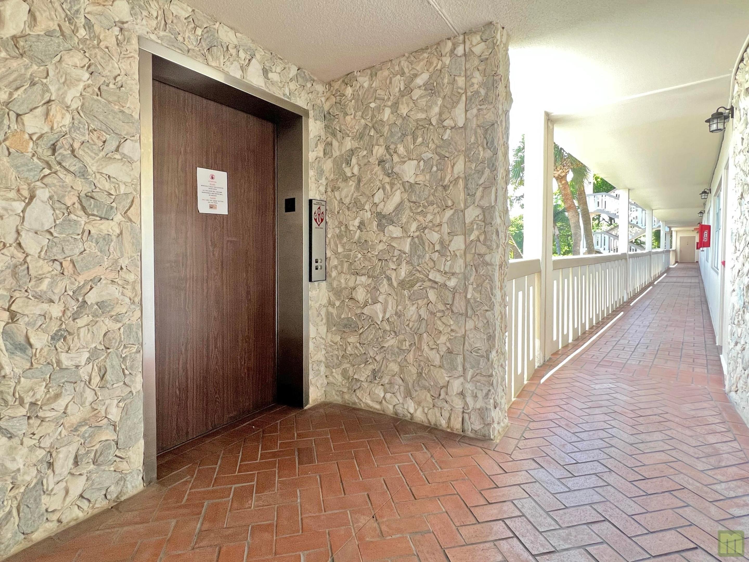 1901 Bermuda Circle M2 Property Photo 34