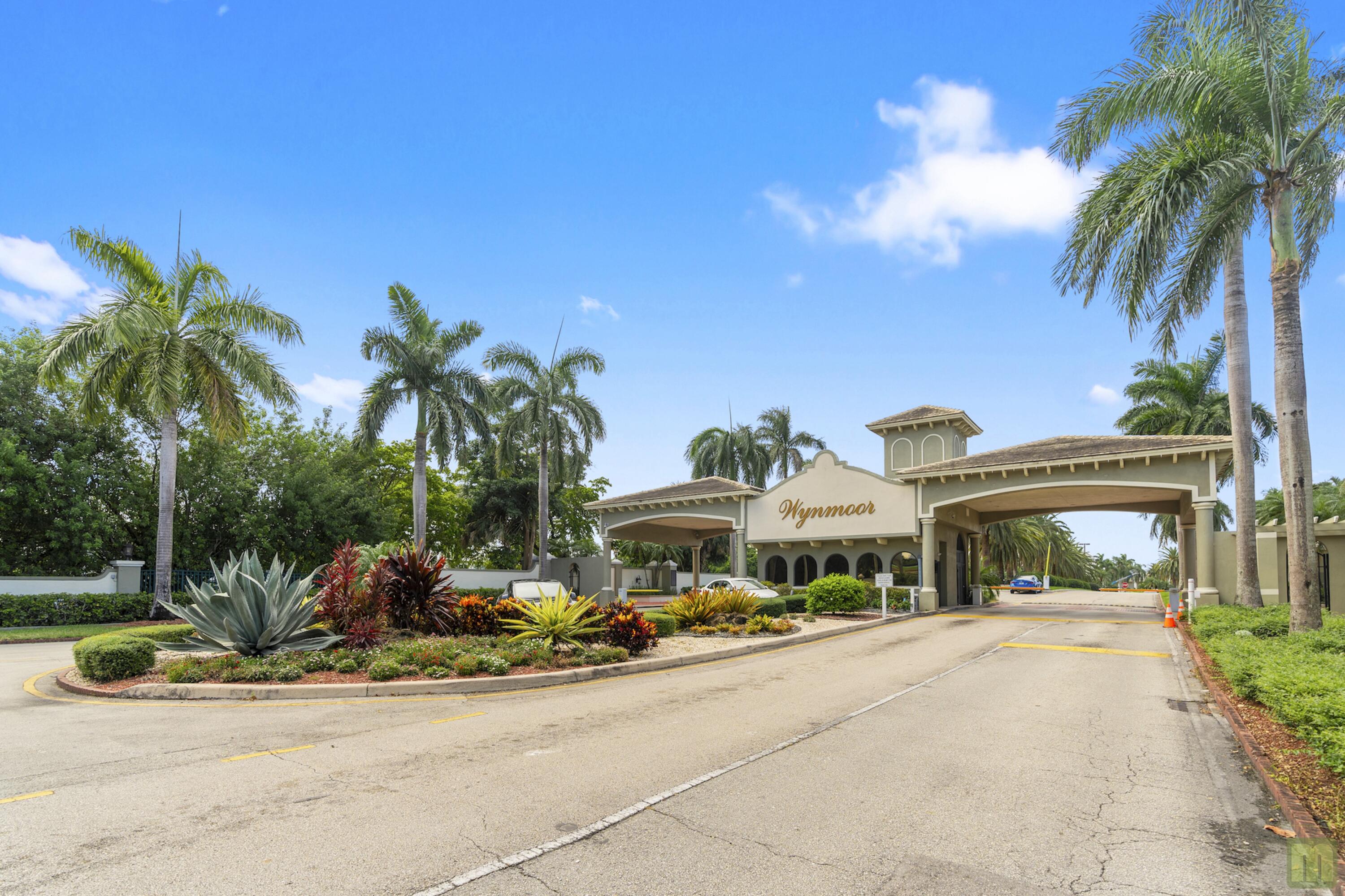 1901 Bermuda Circle M2 Property Photo 37