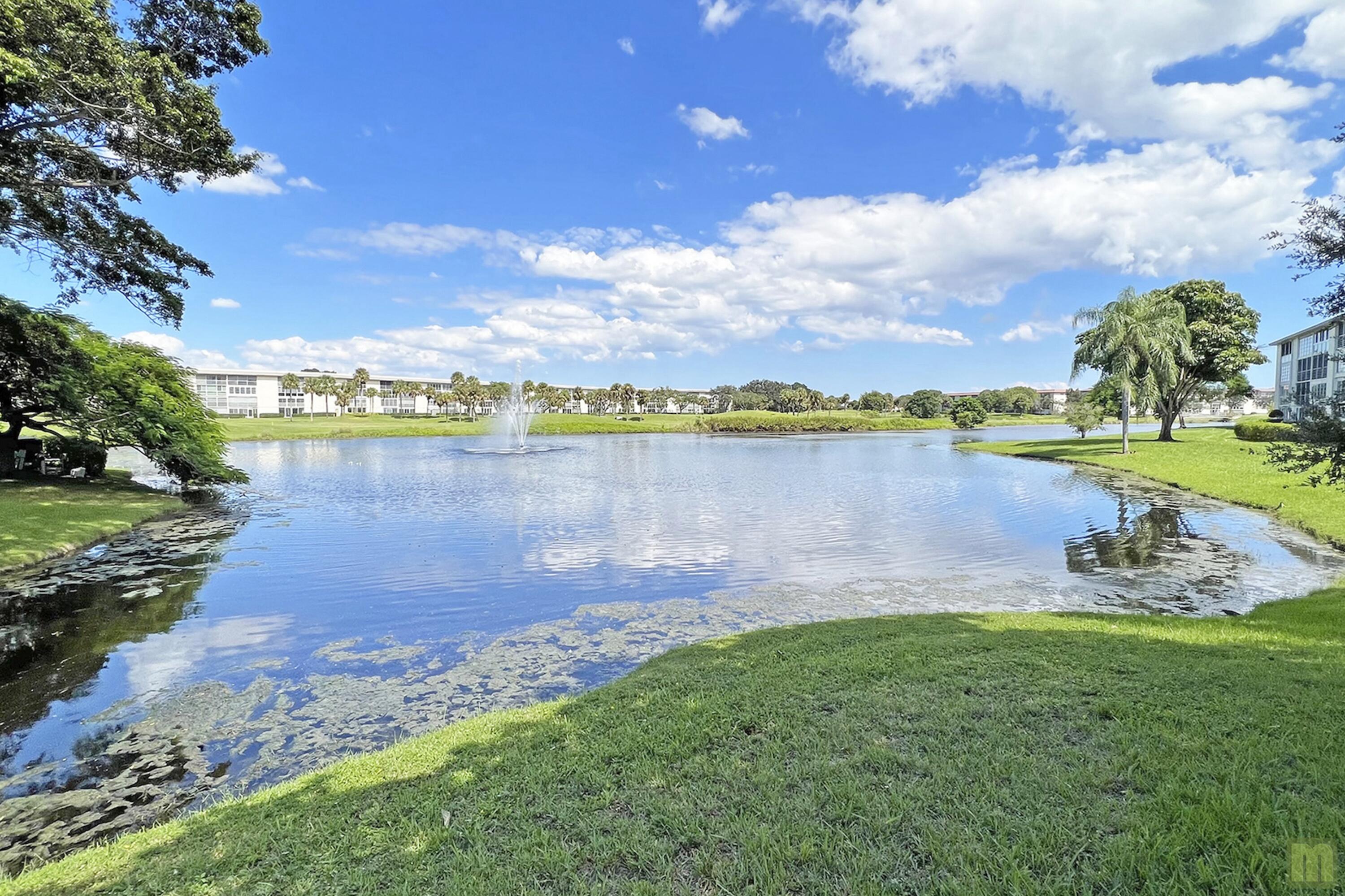 1901 Bermuda Circle M2 Property Photo 44