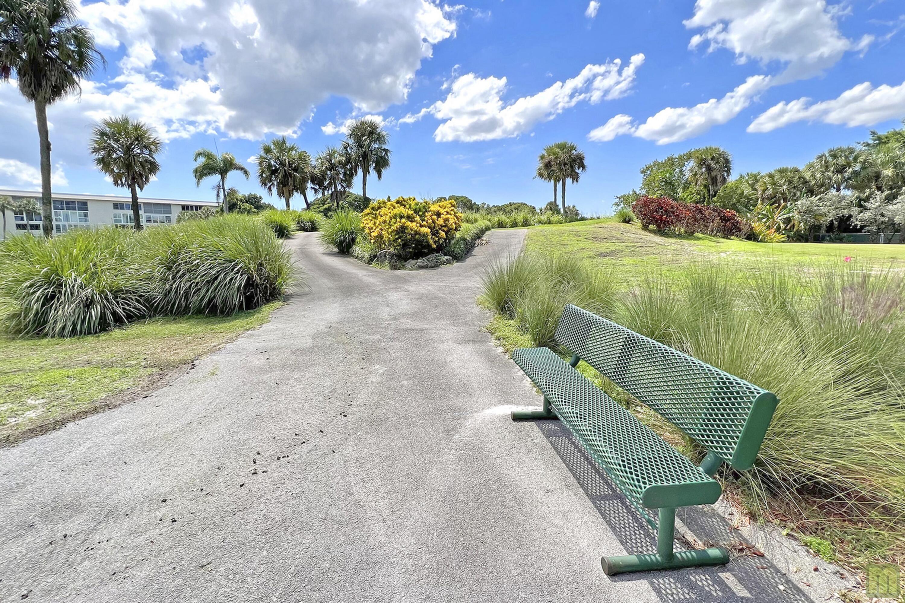 1901 Bermuda Circle M2 Property Photo 45